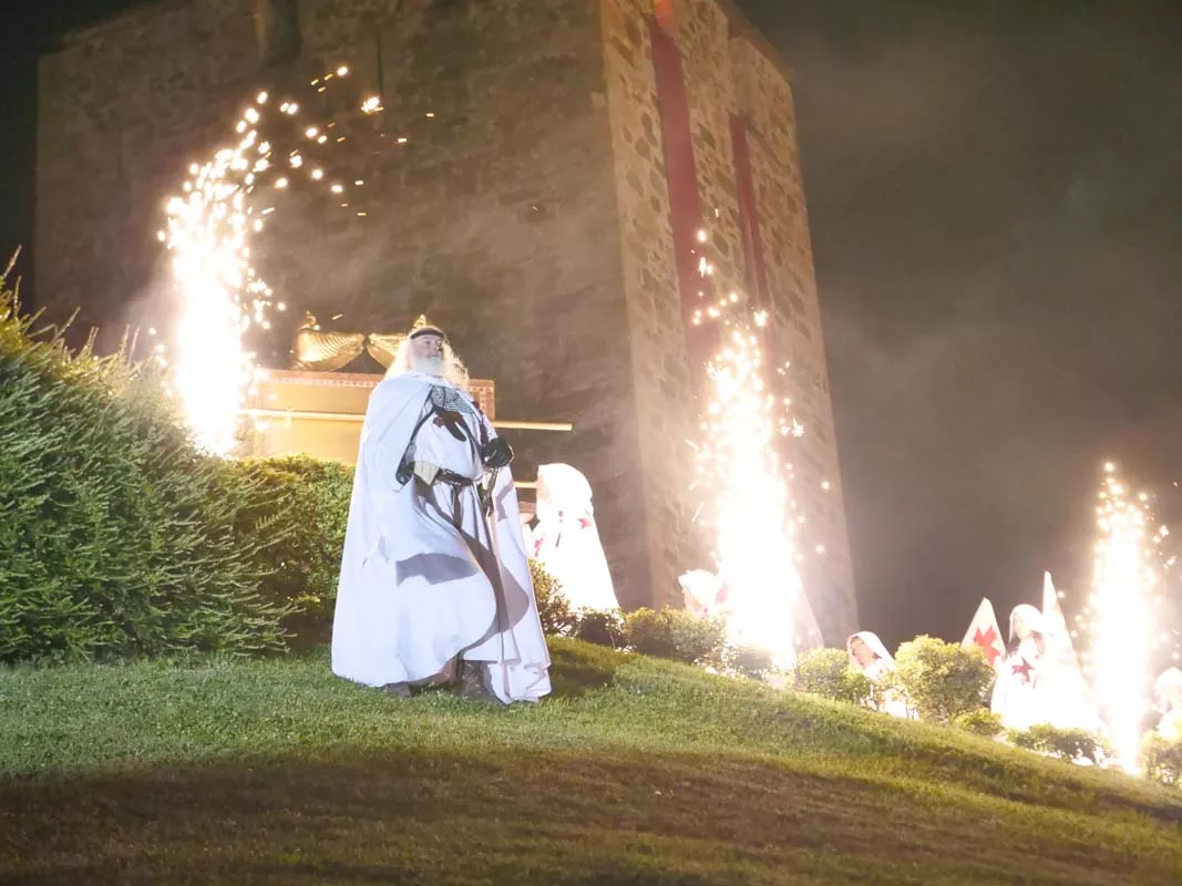 Ponferrada renueva sus votos con el misterio del Temple