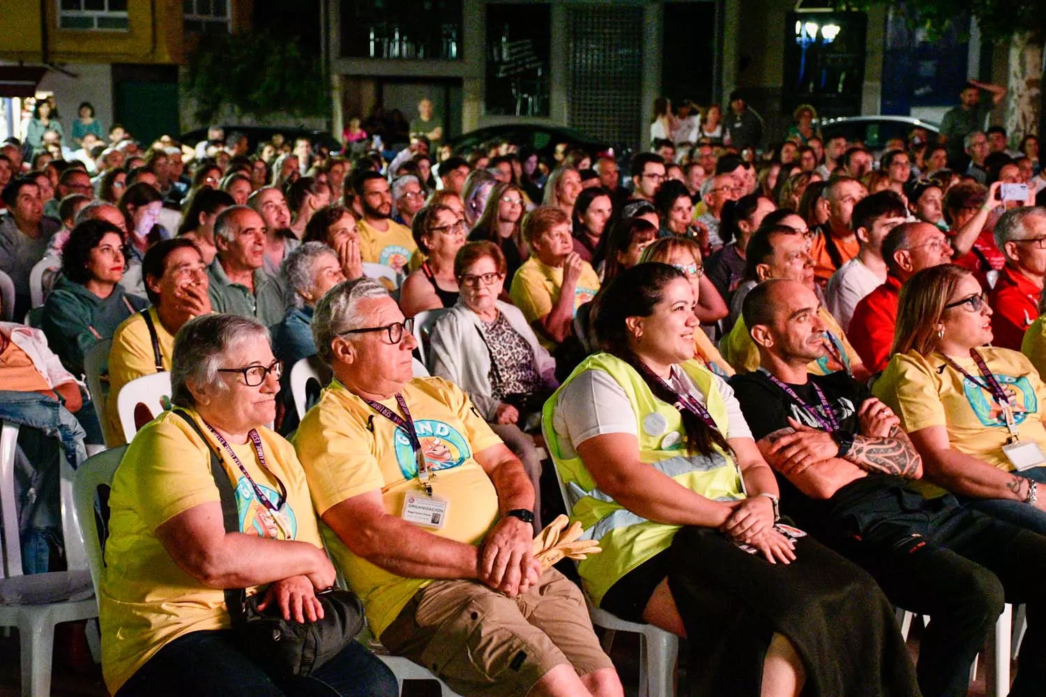 Bembibre disfruta del estreno del Gran Prix viendo el programa en pantalla gigante  (13)