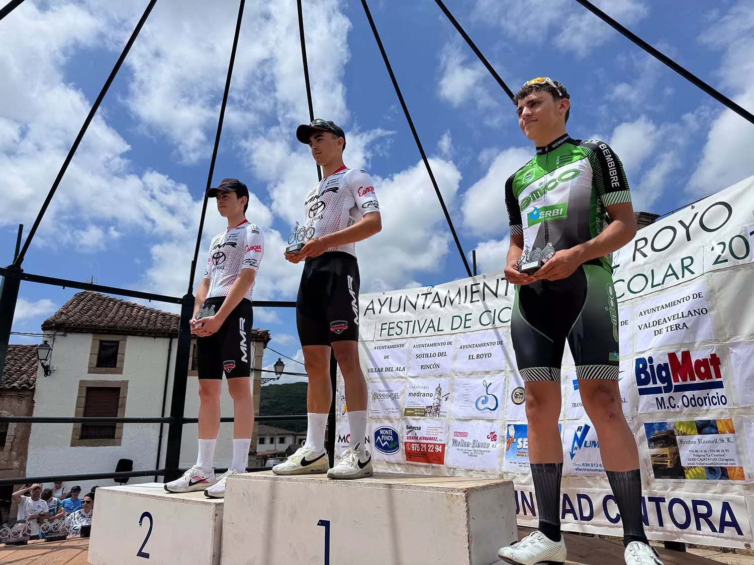 Álvaro Barros, ciclista del club EMICO & ERBI BEMBIBRE, consiguió el tercer puesto en la categoría cadetes de la Challenge El Royo
