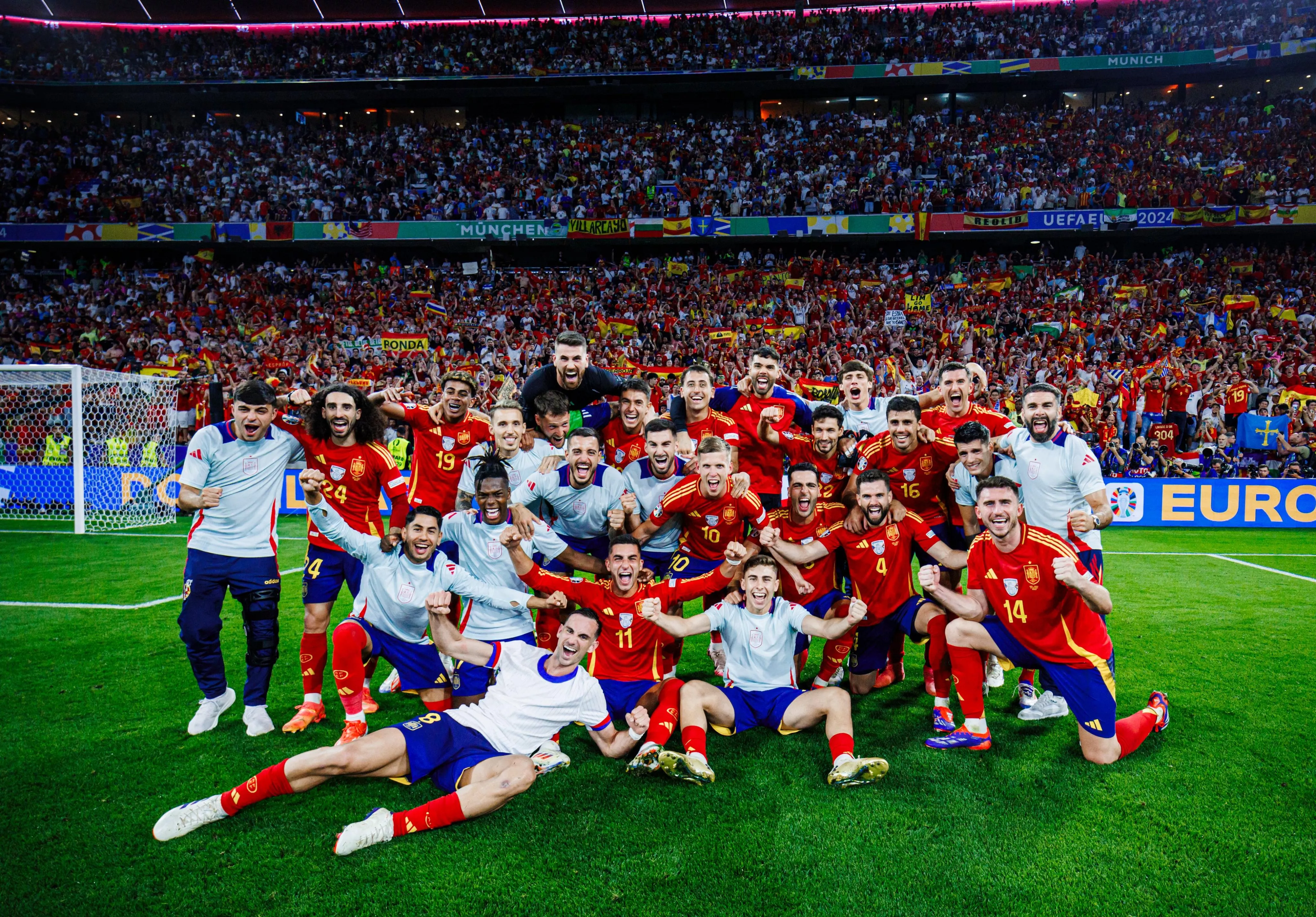 Imagen de España tras vencer a Francia y pasar a la final de la Eurocopa