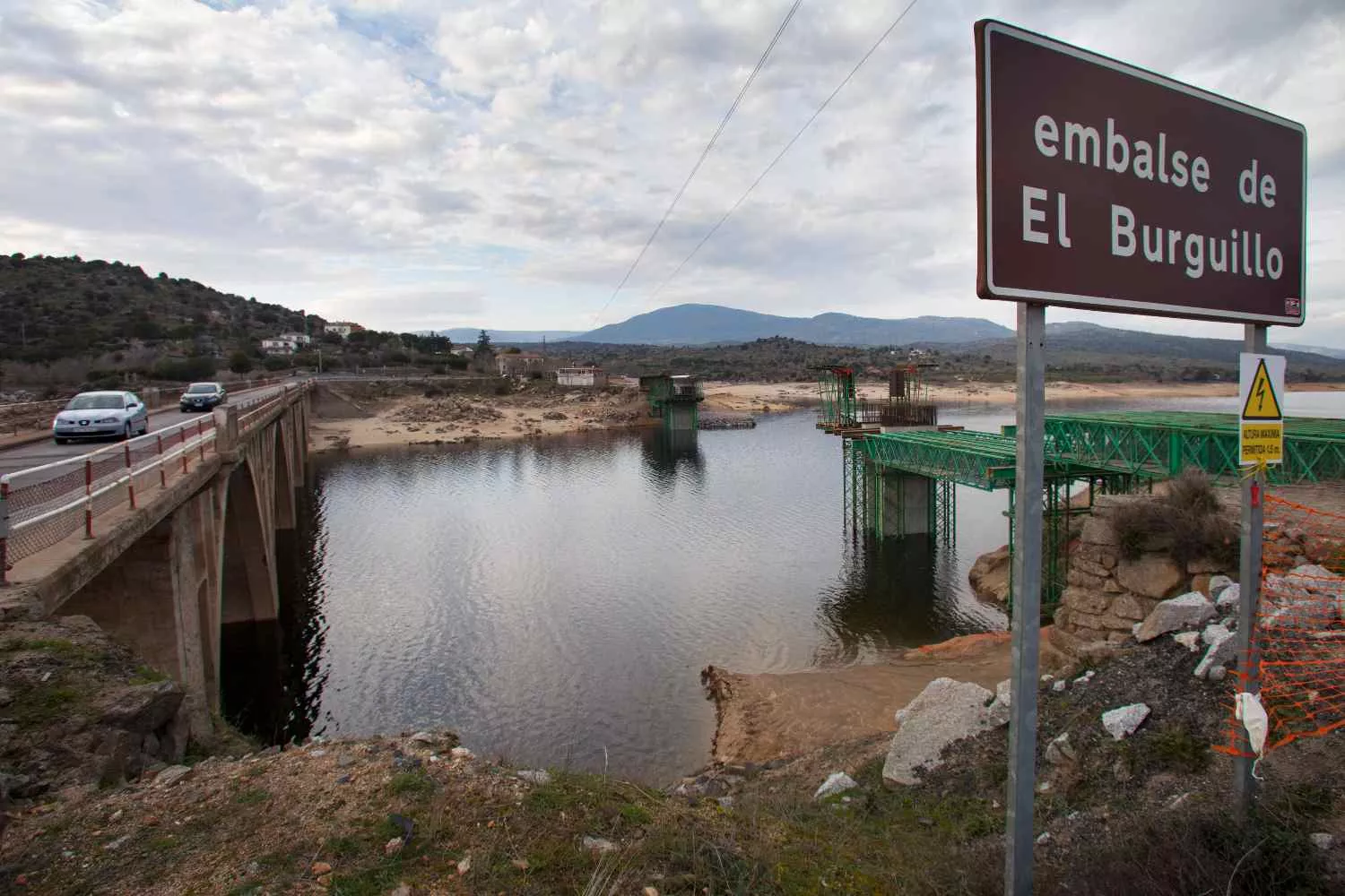 Fallece un joven de 18 años ahogado en el embalse de El Burguillo en El Tiemblo (Ávila)