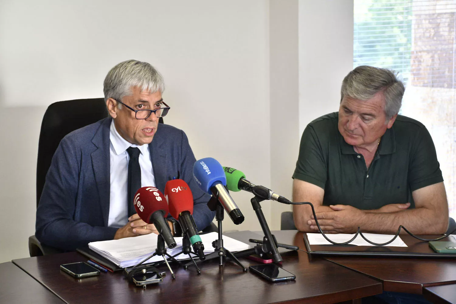 Eduardo Diego presenta las Ayudas y líneas de cooperación para El Bierzo(3)