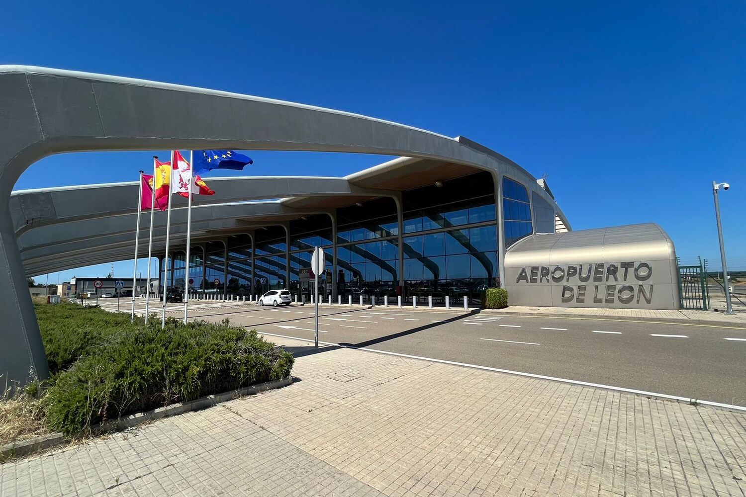 Los aeropuertos de Castilla y León entran en ‘modo invierno’: vuelos regulares reducidos a Barcelona, Gran Canaria, Mallorca y Oporto