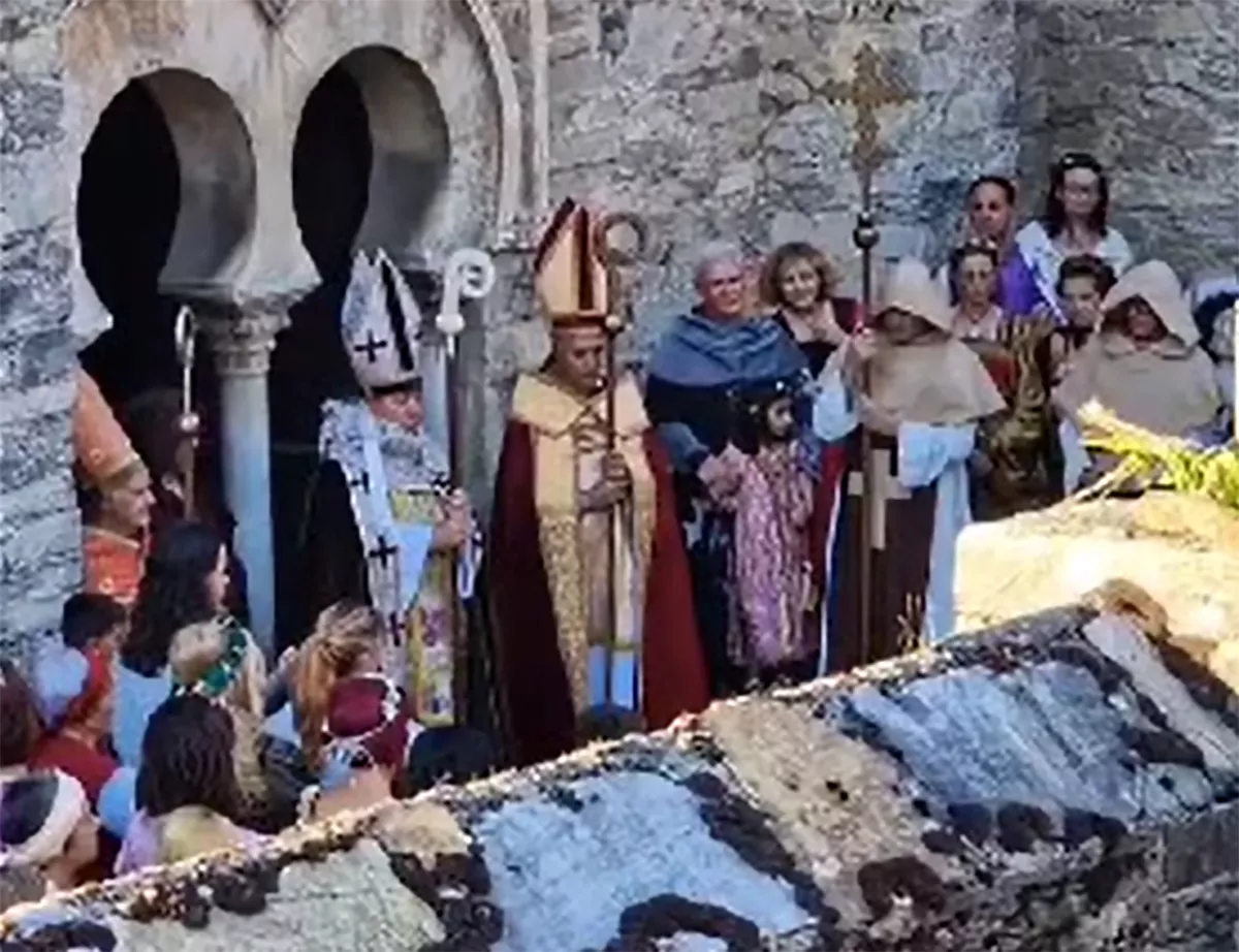 La Cruz de Peñalba 'regresa' al Valle del Silencio en la Fiesta Mozárabe