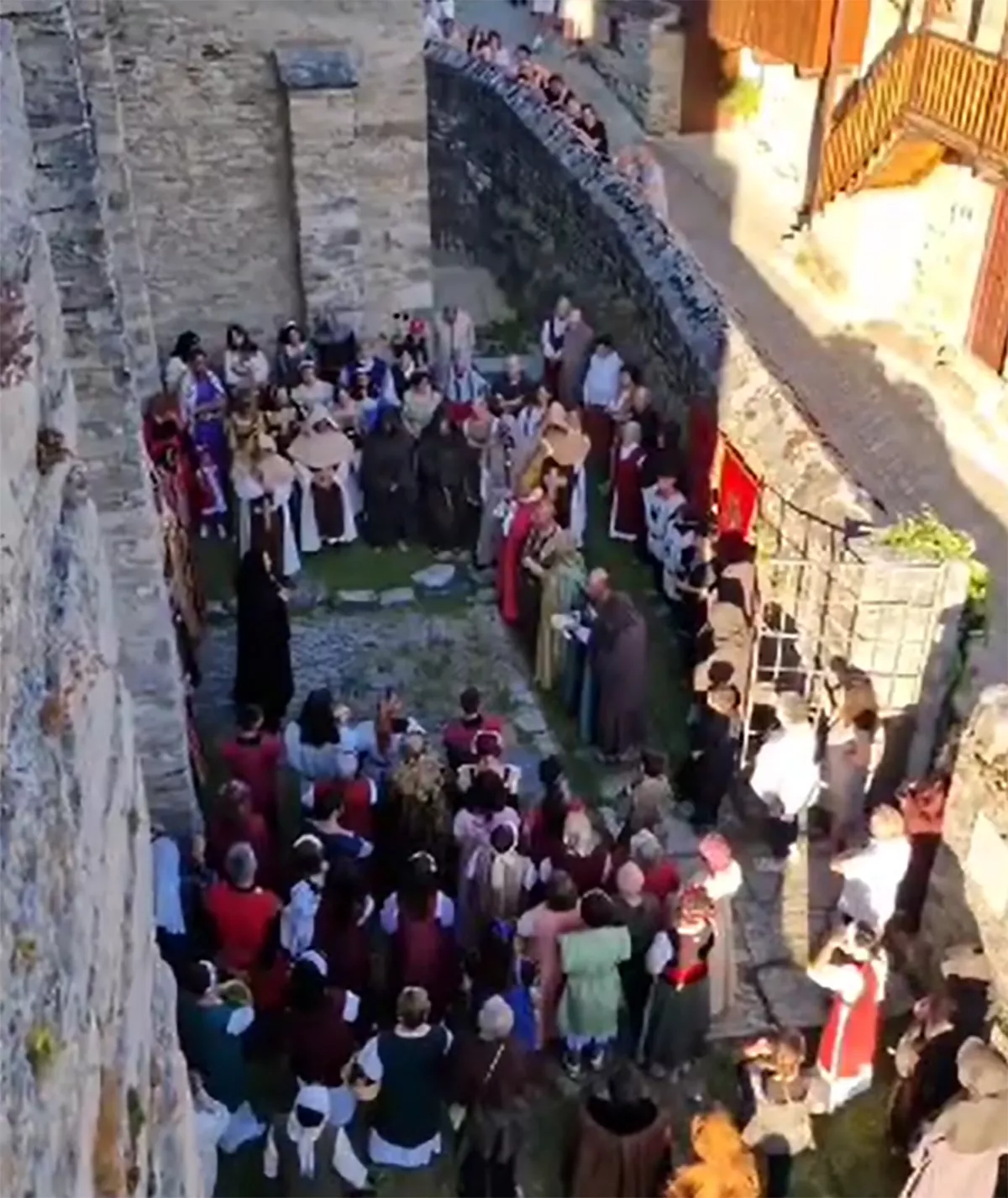 La Cruz de Peñalba 'regresa' al Valle del Silencio en la Fiesta Mozárabe