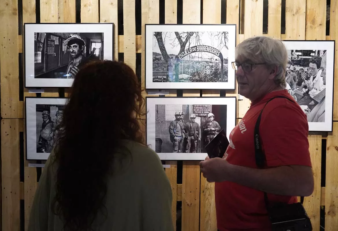 Presentación de la exposición 'Tierra negra. Minas y mineros' en Ponferrada