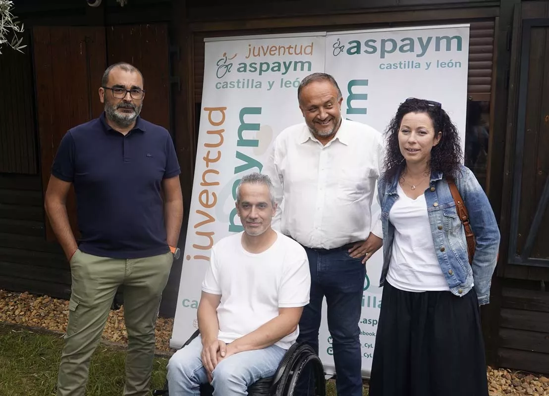 El presidente de la Diputación de León, Gerardo Álvarez Courel en la inauguración del campamento del Bosque de los Sueños de Aspaym | César Sánchez - ICAL