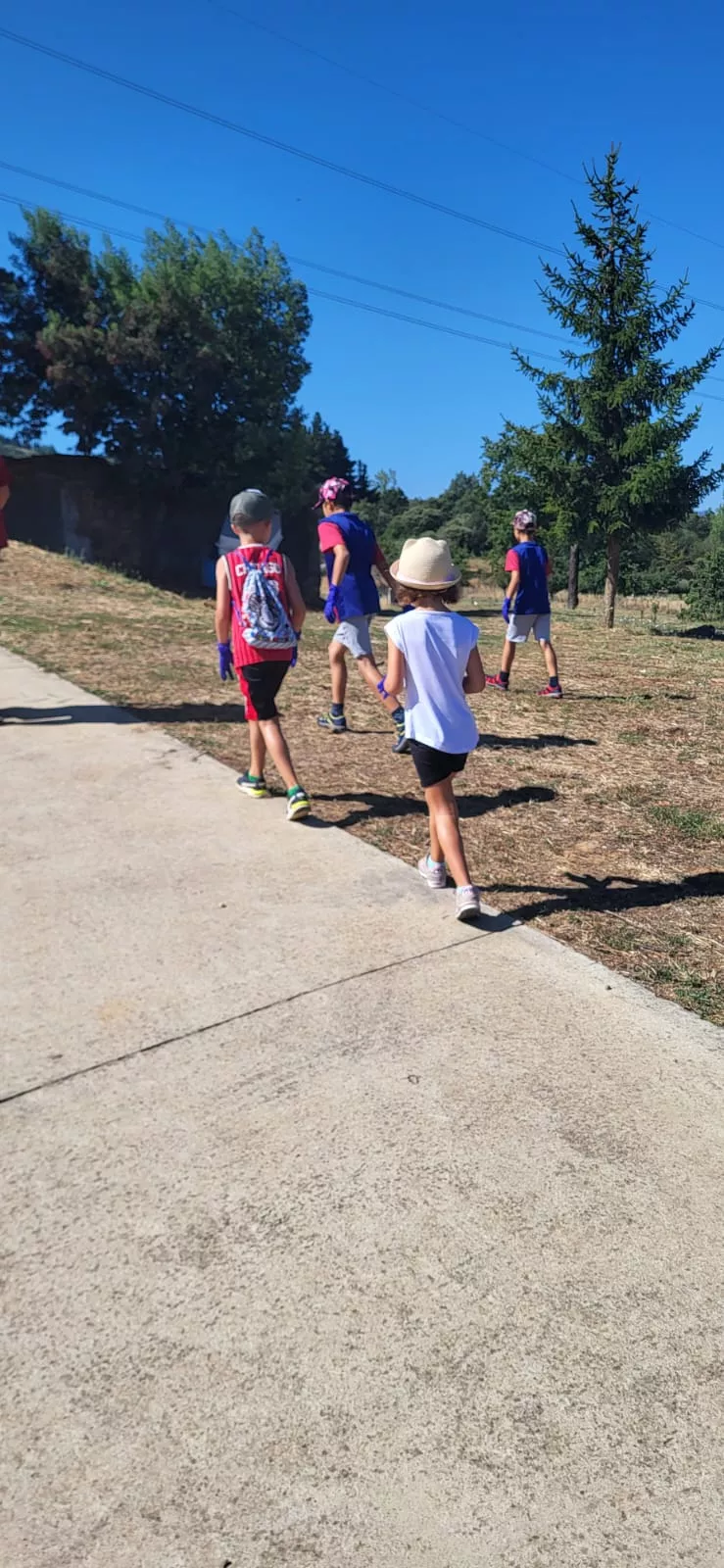 La asociación Real Villa de Castropodame se suma al Plogging: El movimiento que une el deporte y la recogida de residuos