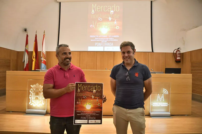 Presentación del mercado de verano. En la foto David Pacios e Iván Alonso.