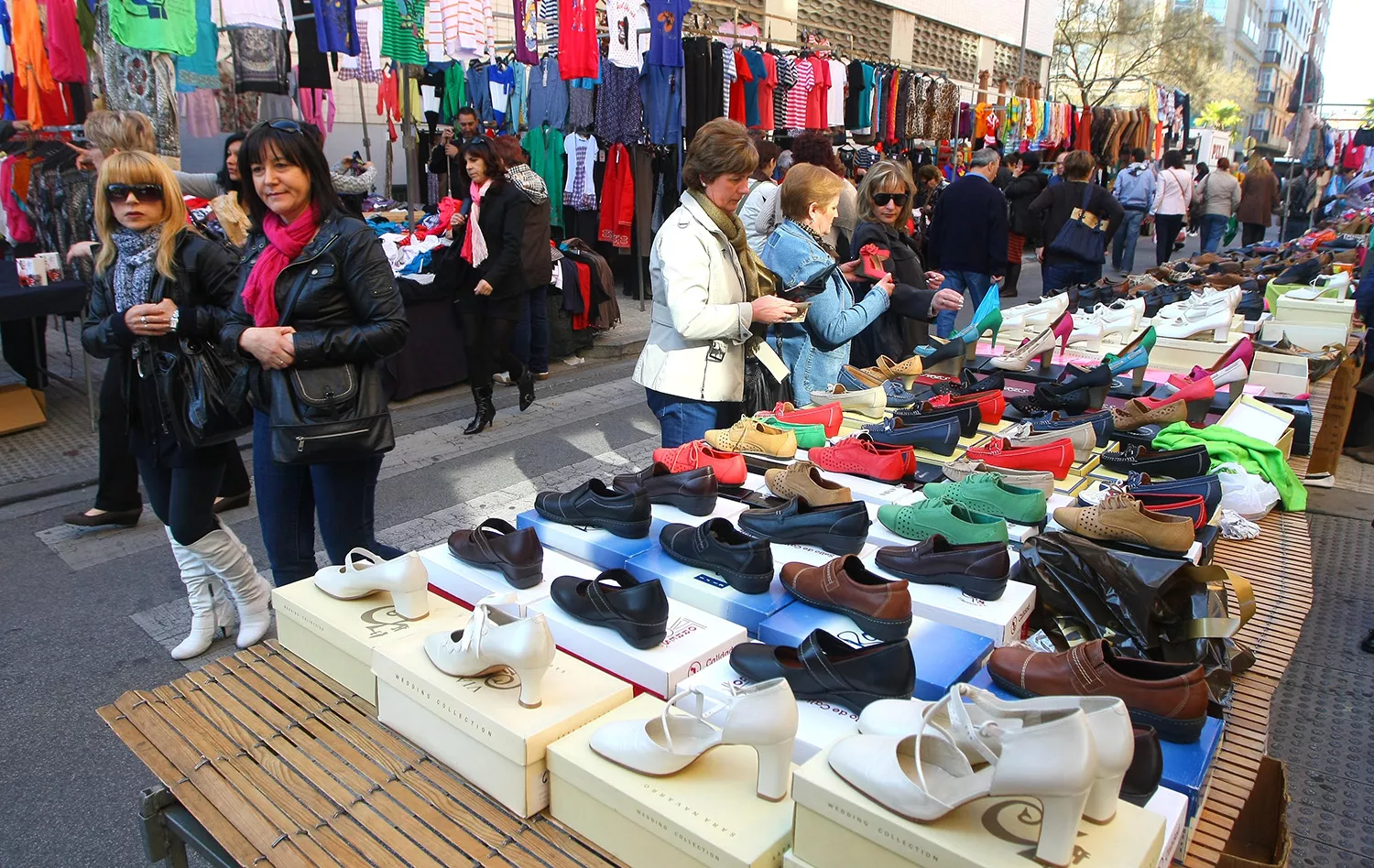 La nueva ordenanza del mercadillo de Ponferrada amplía la oferta a Flores del Sil y recupera las tasas prepandemia