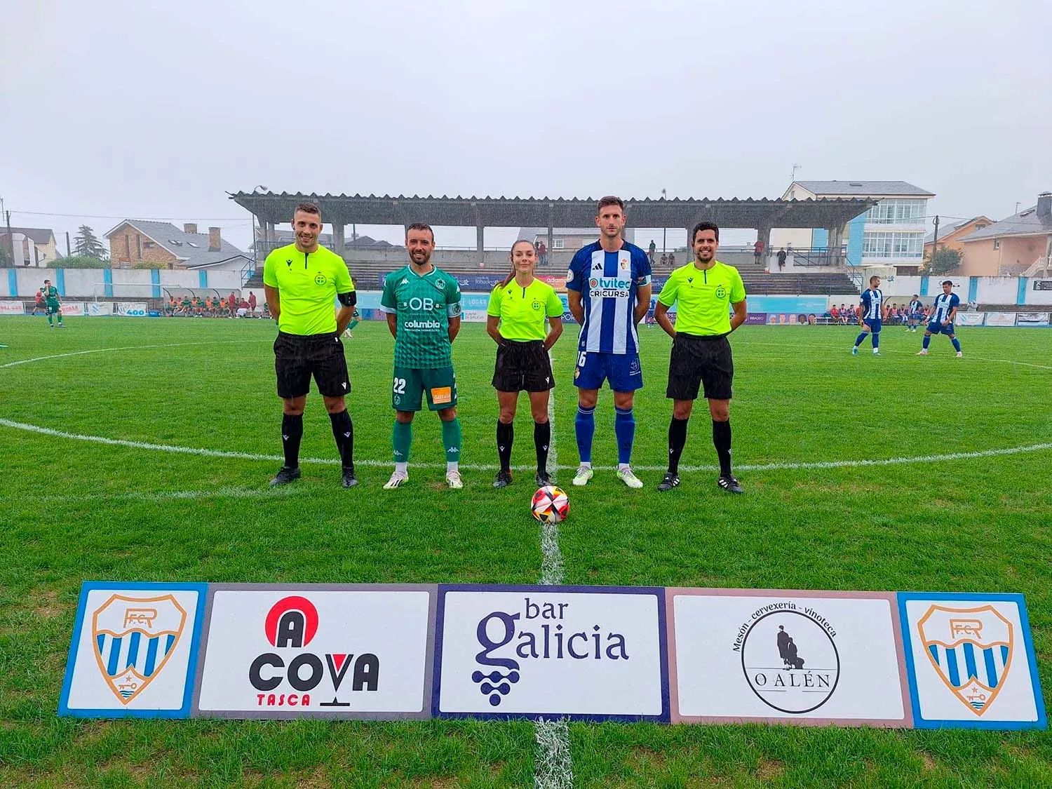 Partido amistoso entre la SD Ponferradina y CD Arenteiro