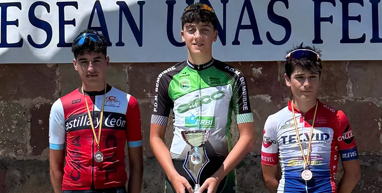 Asier Álvarez Quintana tras conseguir el trofeo de Copa de Castilla y León 1