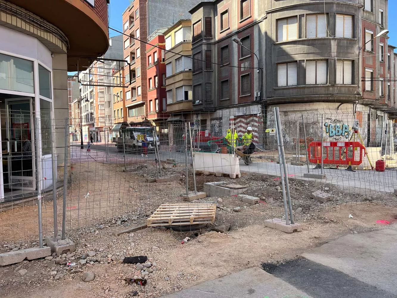 Obras en la calle Gómez Núñez de Ponferrada (3)