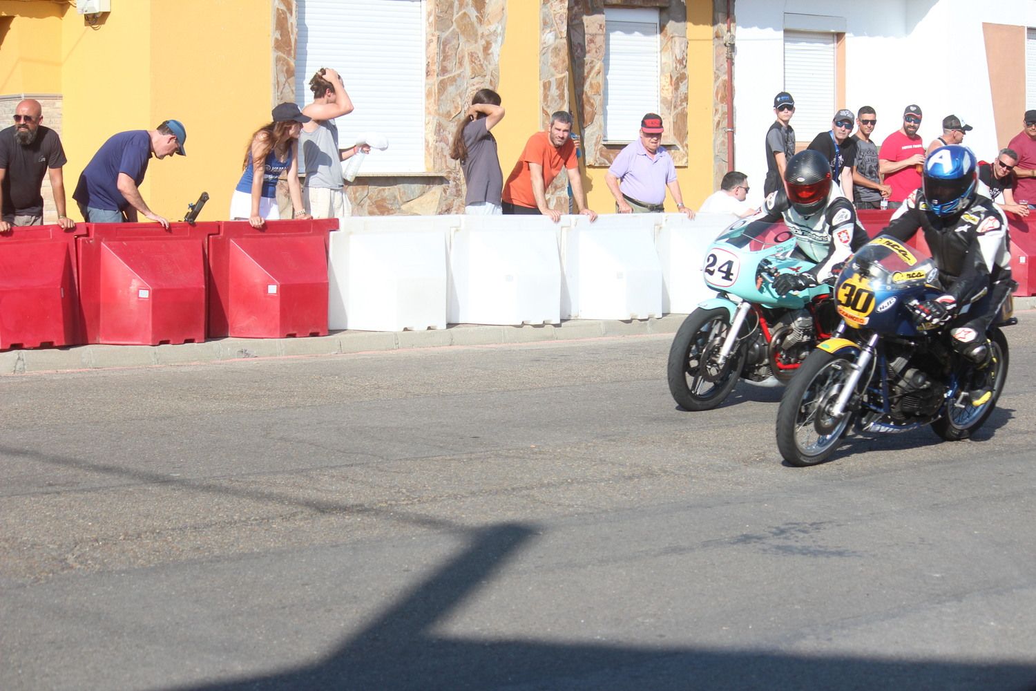 Fallece en el hospital un piloto en el Gran Premio de Velocidad de Motociclismo de La Bañeza (León) tras sufrir un accidente en los entrenamientos