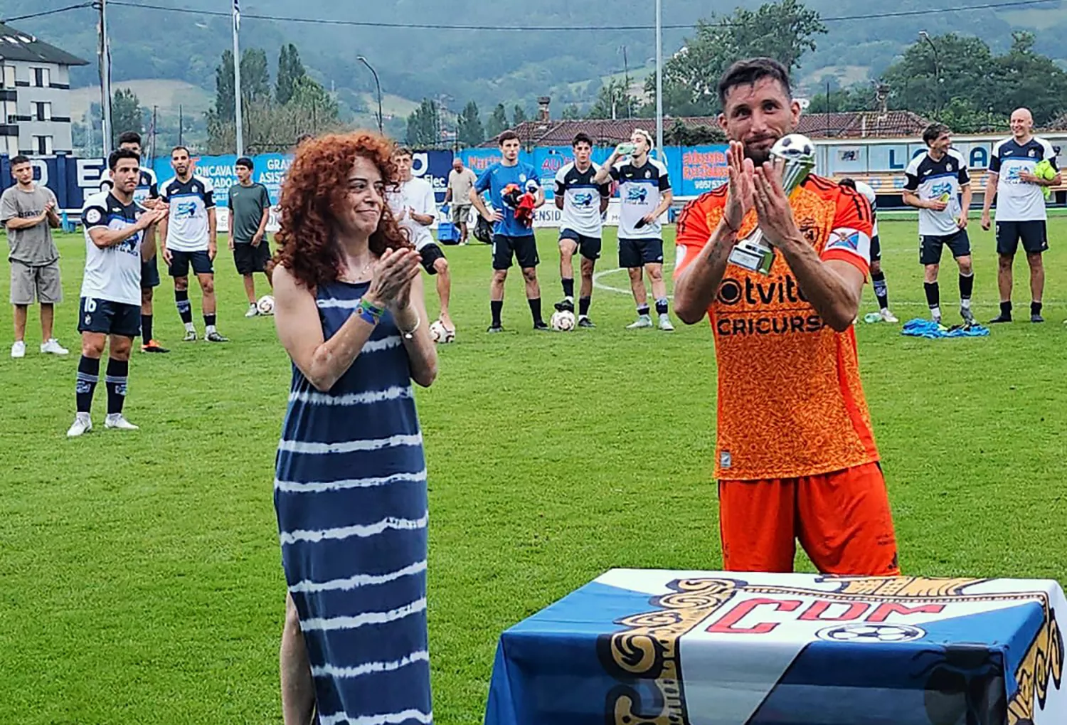 La Ponferradina cumple para alzarse con el Trofeo Hermanos Tarralva ante el Mosconia