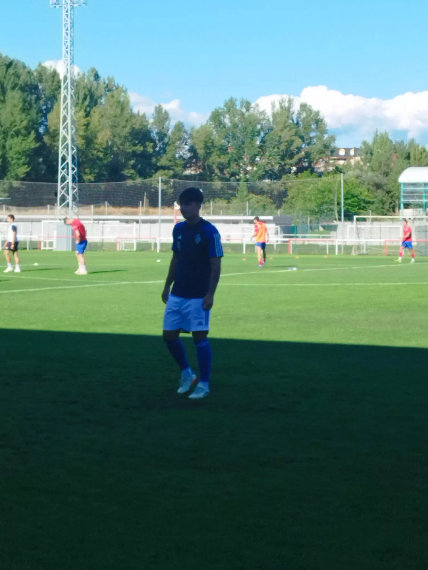 Oliver Jürgens, la sorpresa y el primer gol de la Ponferradina en Bembibre