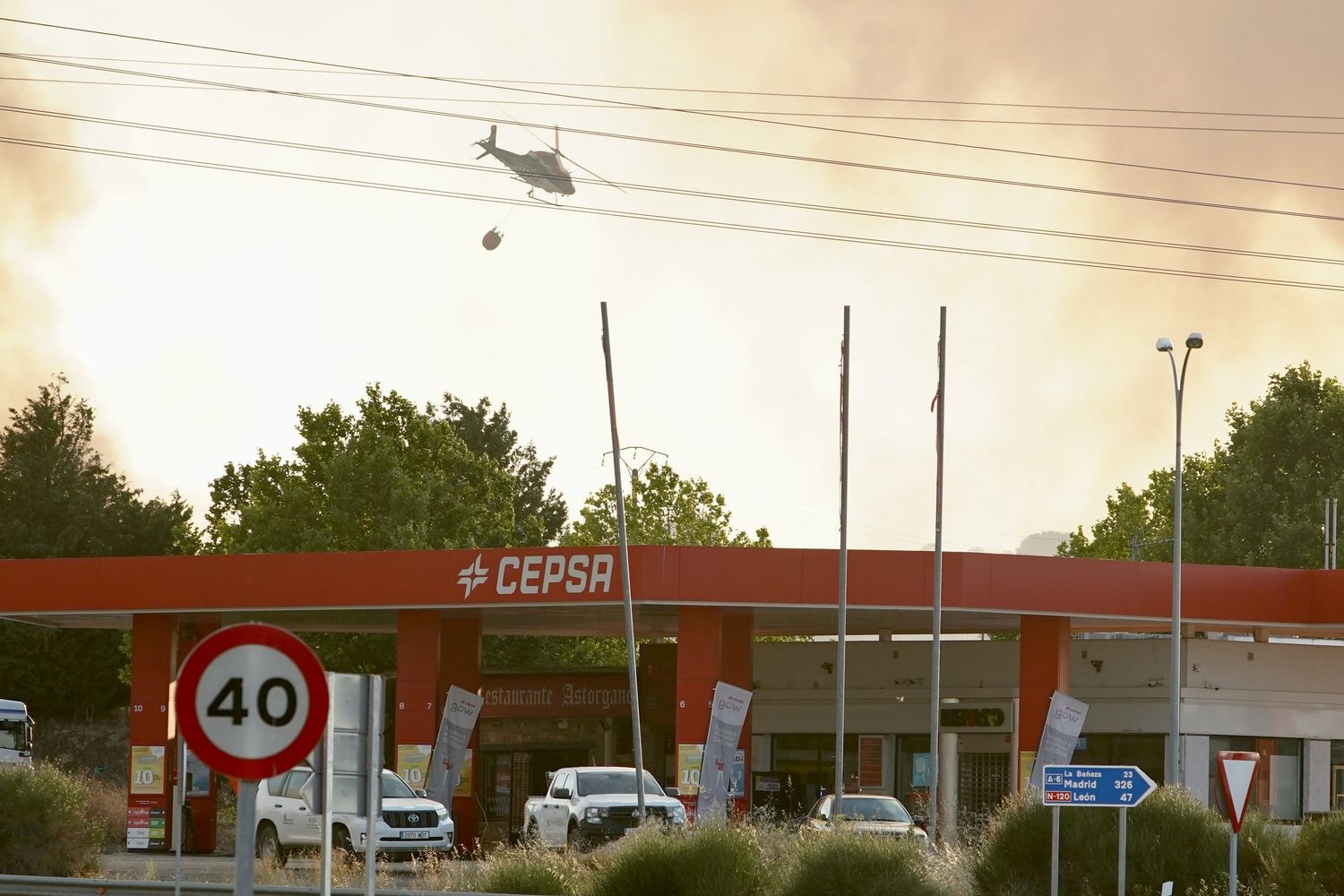 Incendio forestal de en Castrillo de los Polvazares (León) | Campillo / ICAL