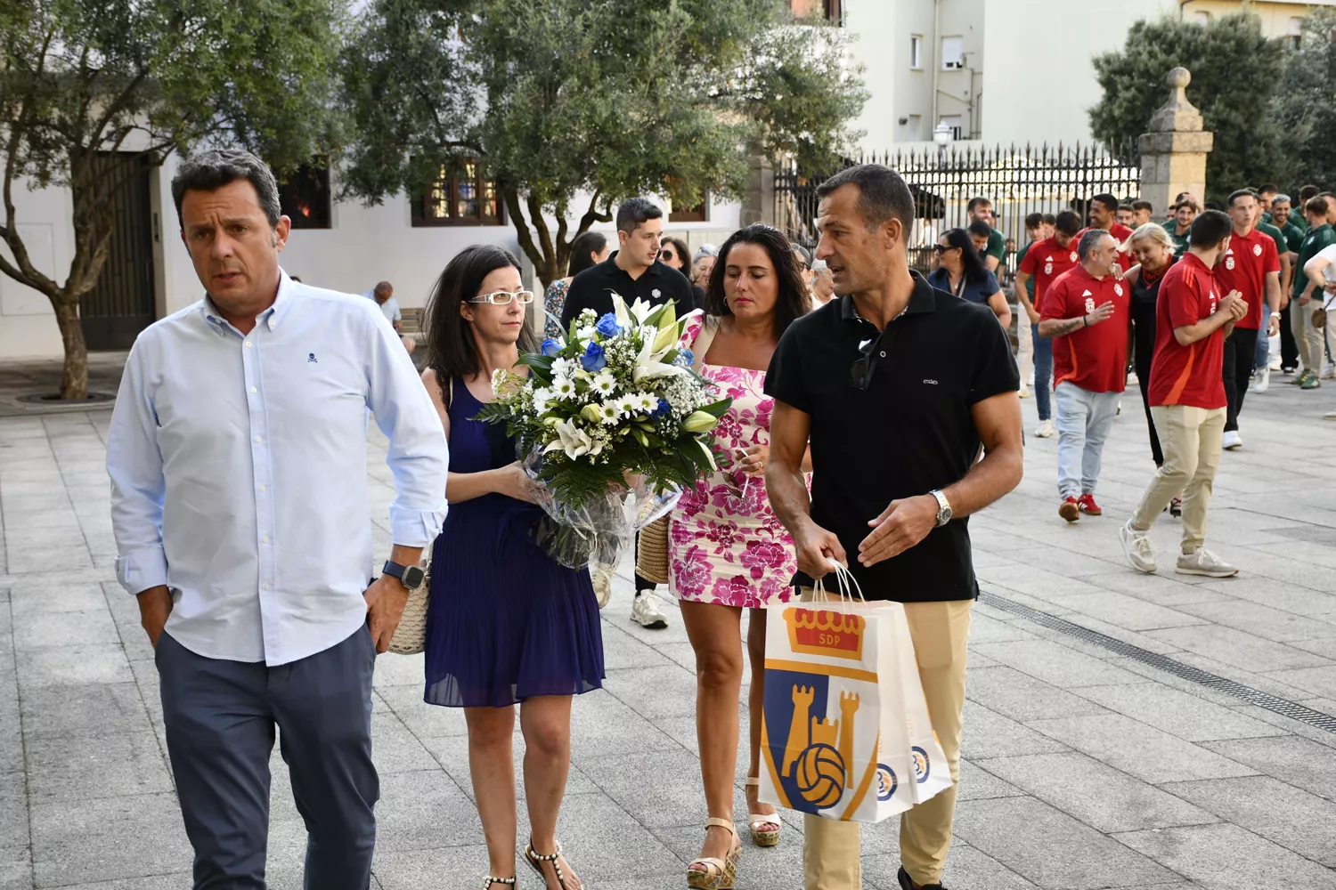 Ofrenda de la Ponferradina a la Virgen de La Encina (2)