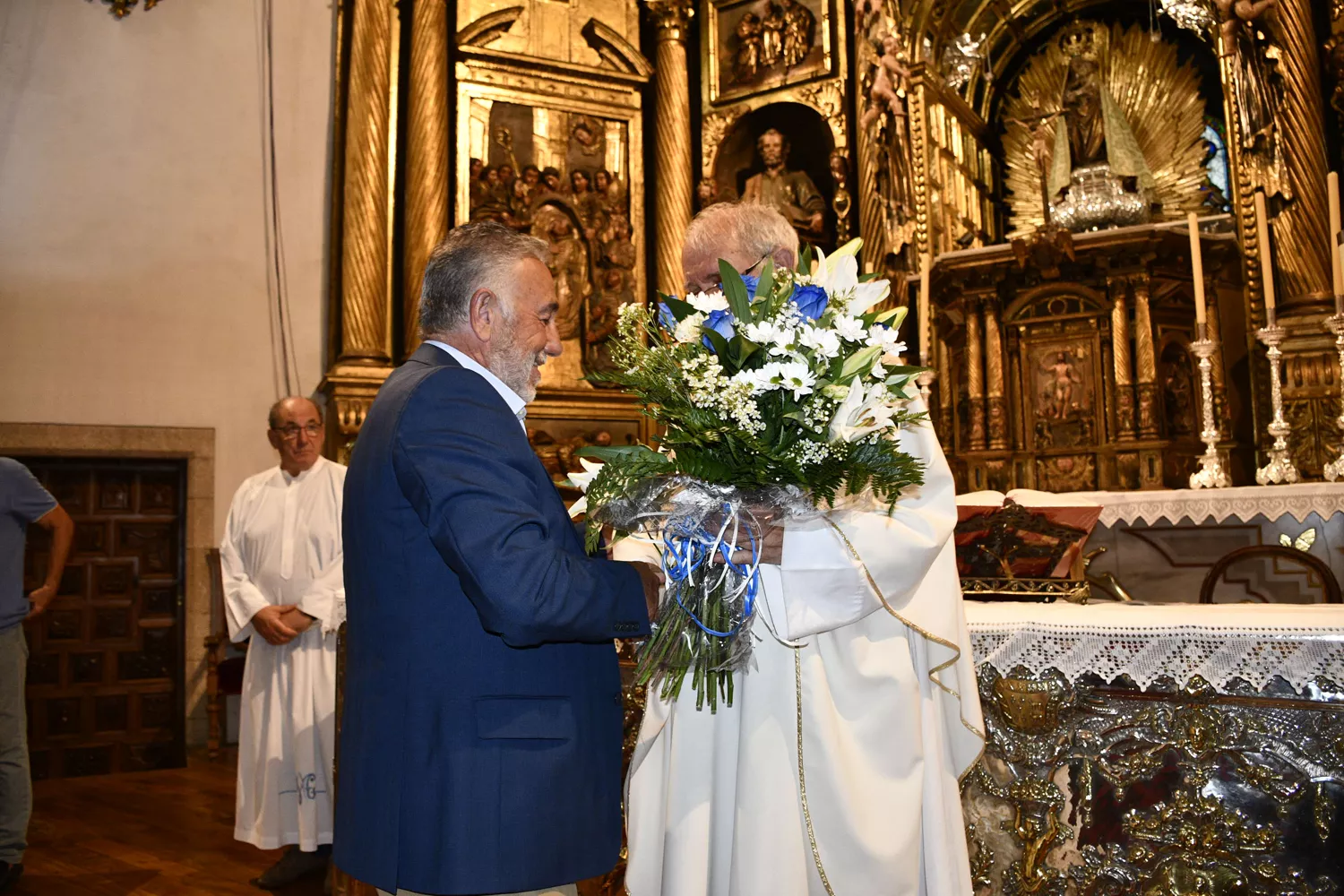 Ofrenda de la Ponferradina a la Virgen de La Encina (13)