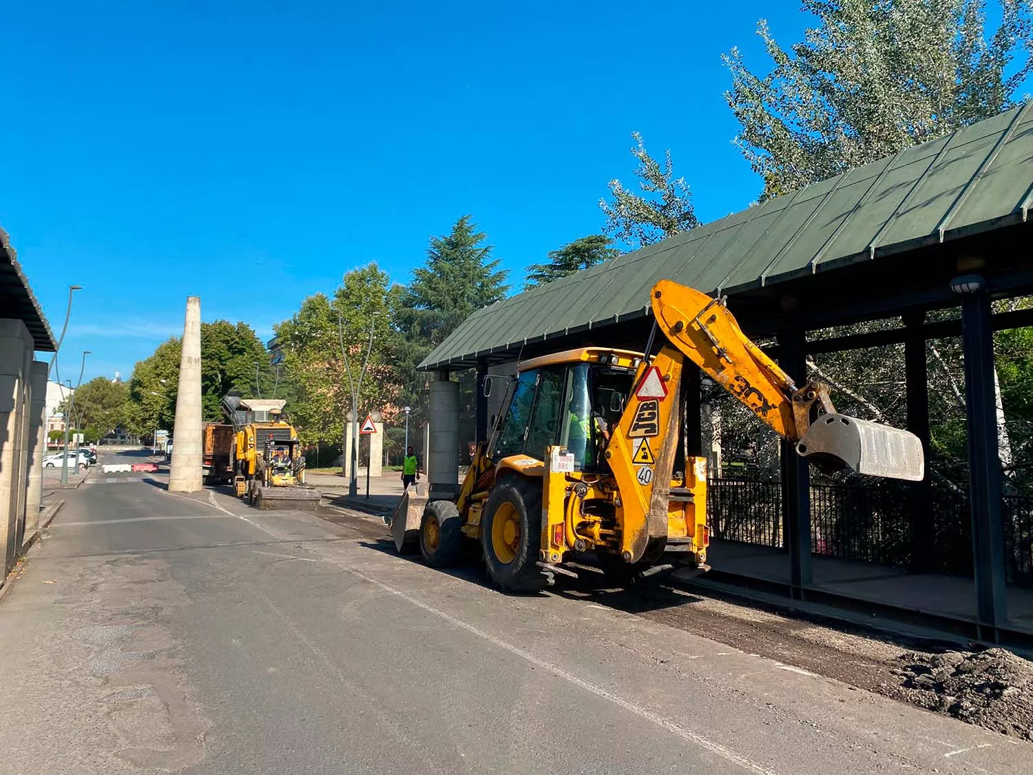 Obras en la Av. Reino de León (2)