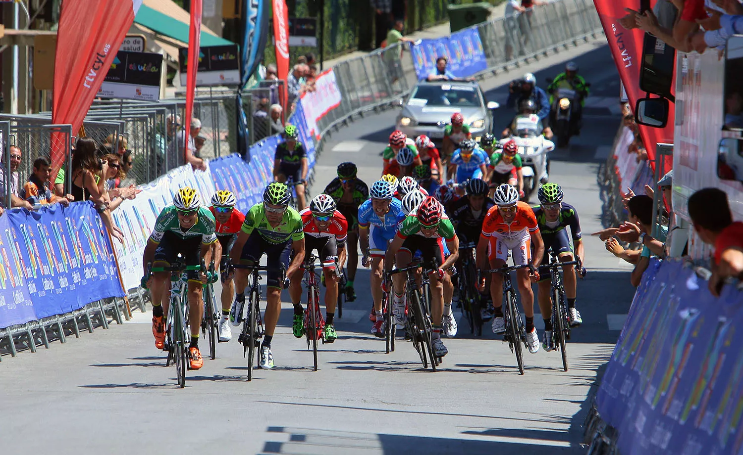 Tercera etapa de la Vuelta a Castilla y León 2014 a su llegada a Bembibre