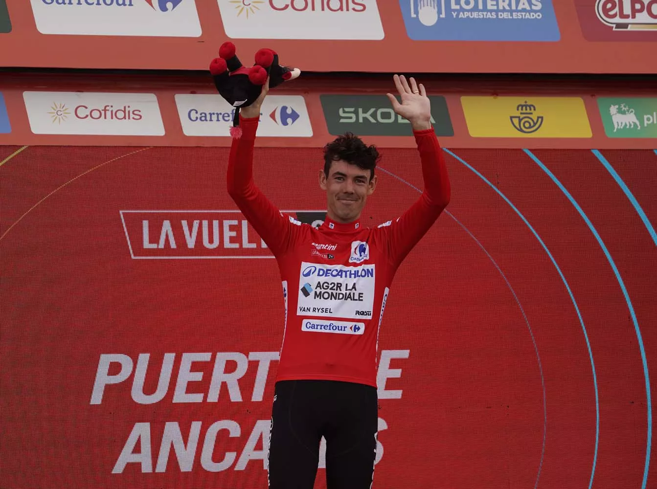 Llegada de la décimo tercera etapa de la Vuelta Ciclista a España al Puerto de Ancares (6)