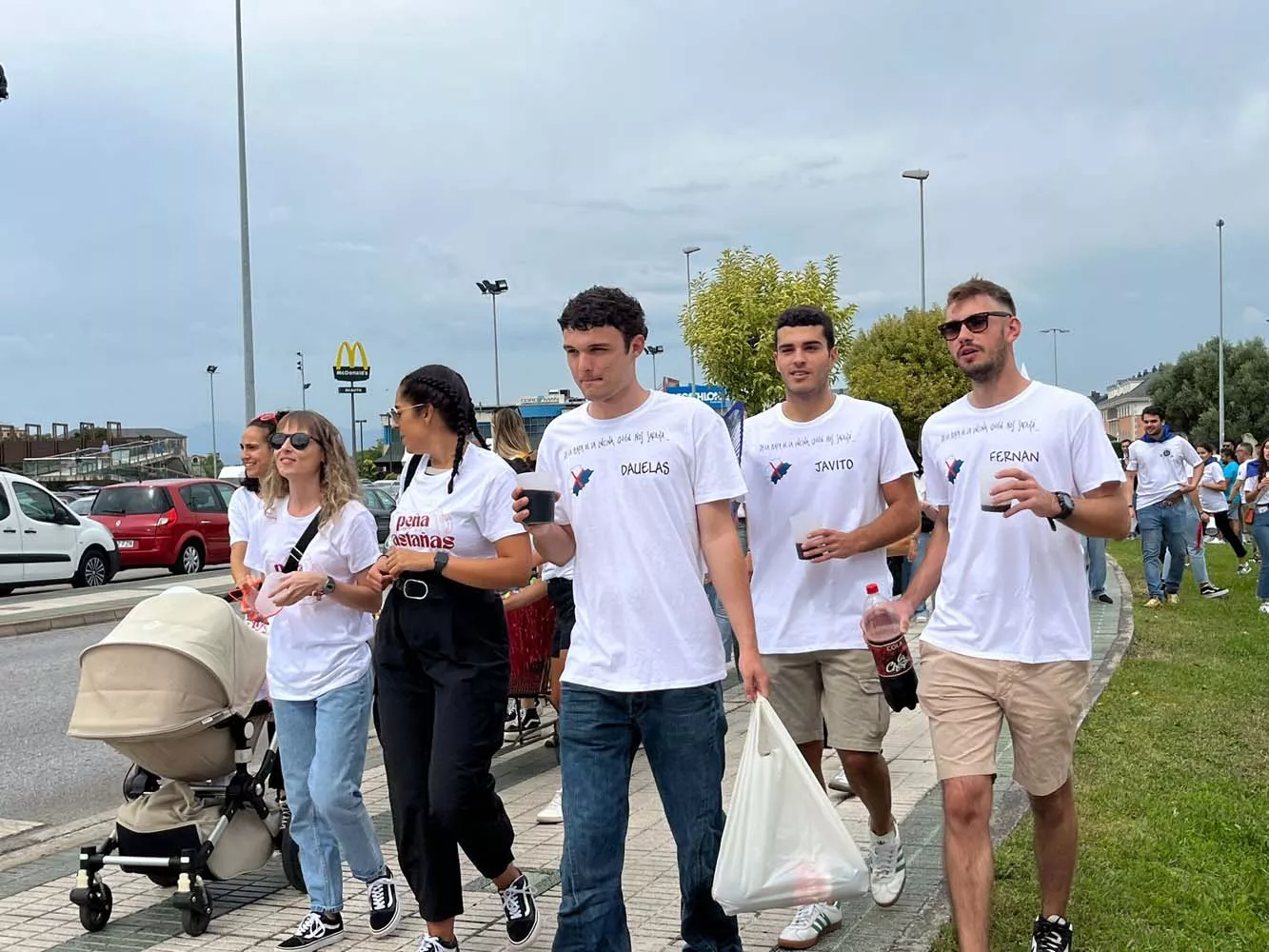 Primera concentración de peñas en las Fiestas de La Encina de Ponferrada (4)