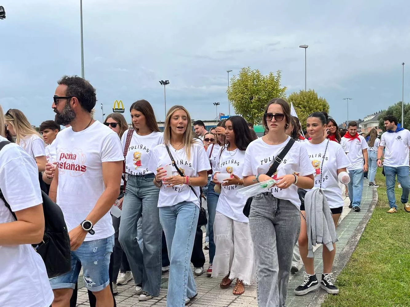 Primera concentración de peñas en las Fiestas de La Encina de Ponferrada (3)