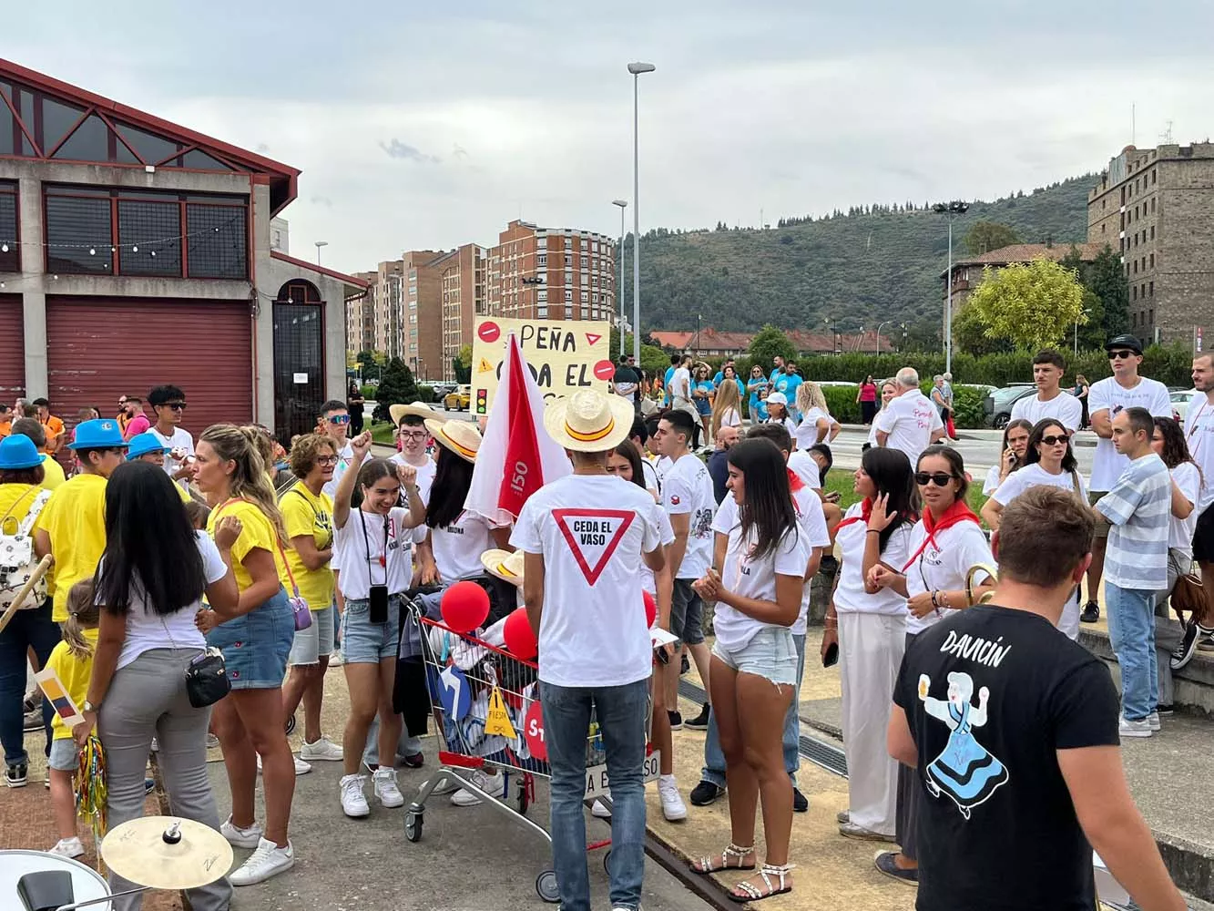 Primera concentración de peñas en las Fiestas de La Encina de Ponferrada (23)