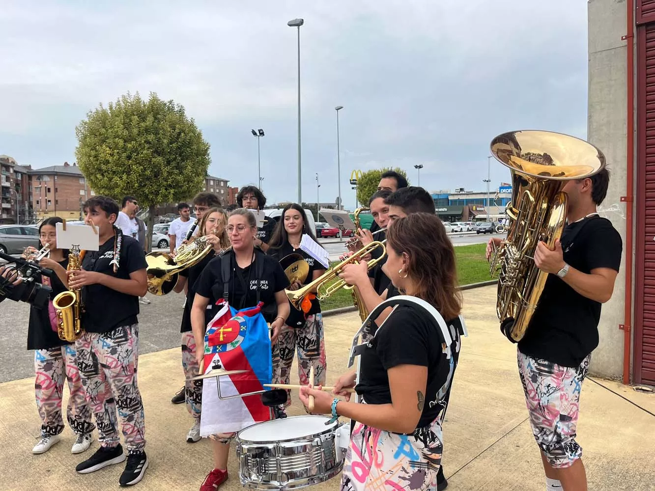 Primera concentración de peñas en las Fiestas de La Encina de Ponferrada (13)