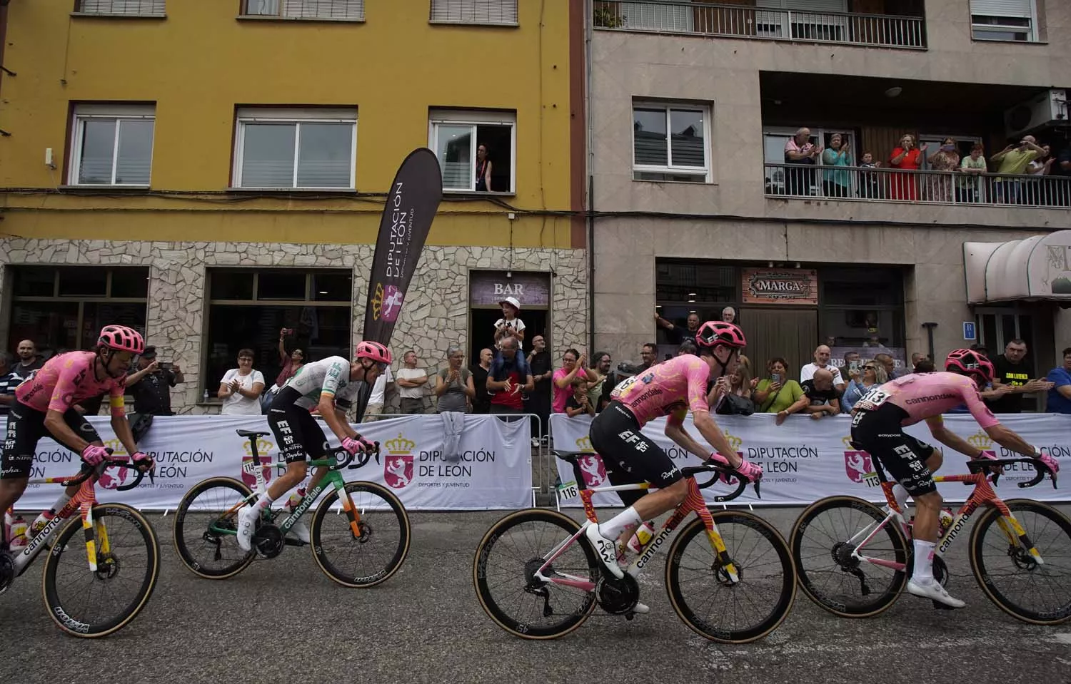 Décimo cuarta etapa de la Vuelta Ciclista a España entre las localidades de Villafranca del Bierzo y Villablino (6)