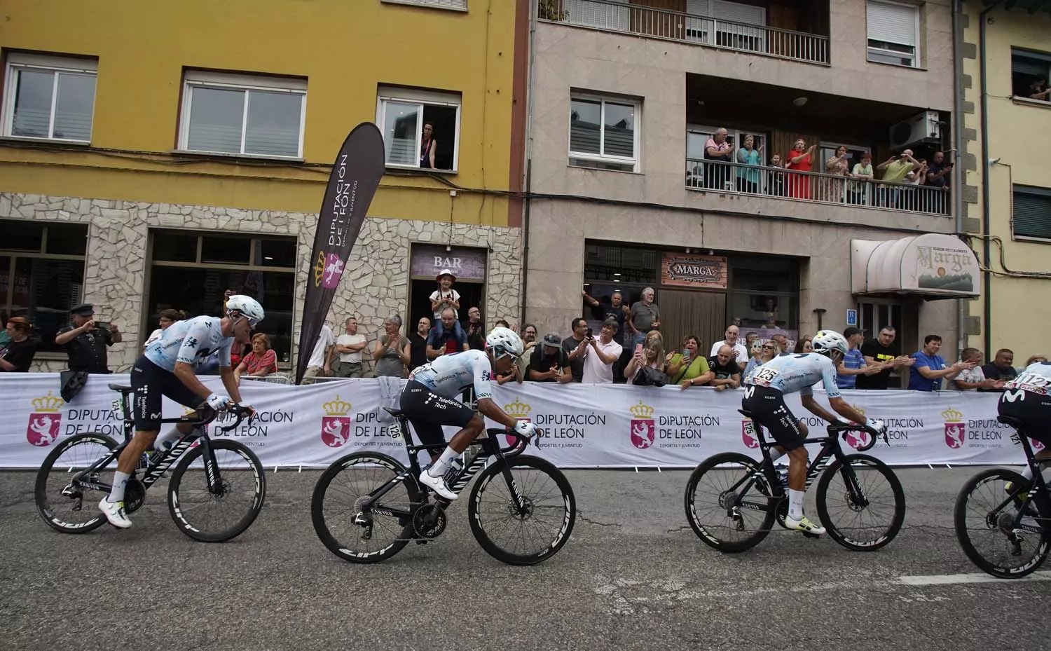 Décimo cuarta etapa de la Vuelta Ciclista a España entre las localidades de Villafranca del Bierzo y Villablino (7)