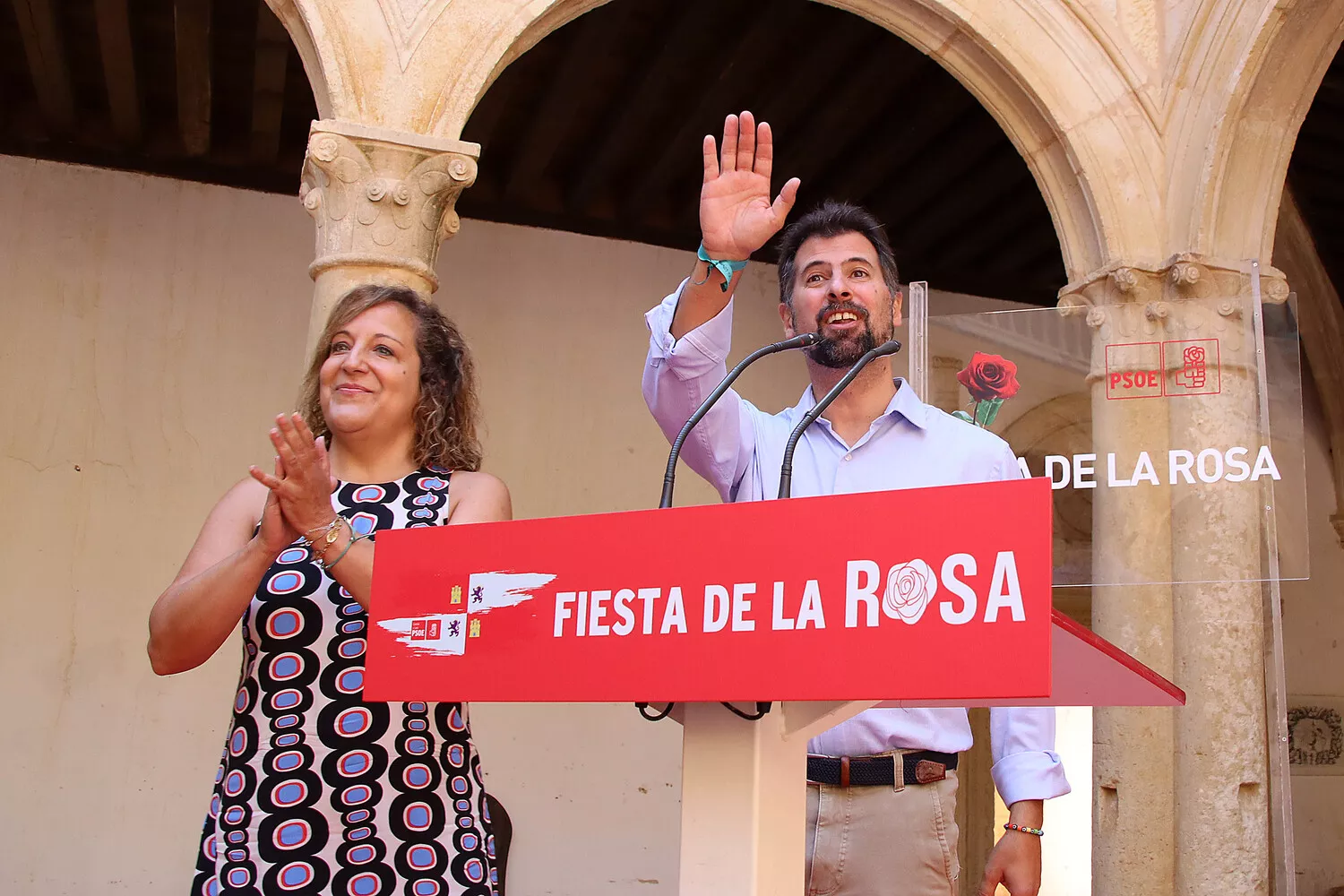 Luis Tudanca e Iratxe garcía en la Fiesta de la Rosa de Sahagún