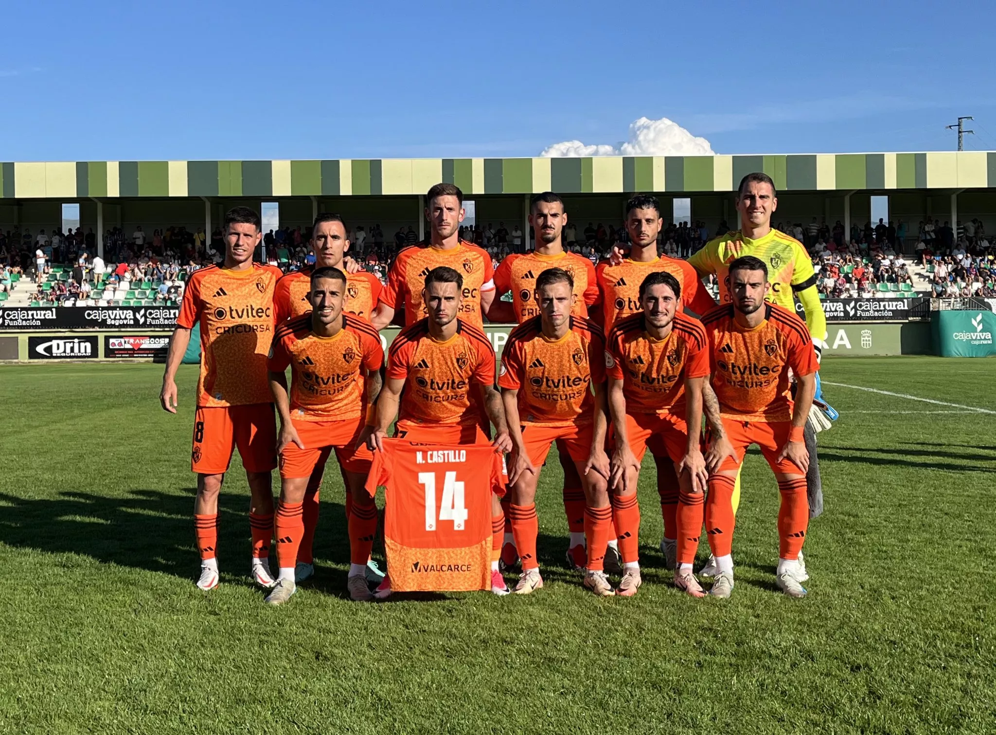 Foto de la ponferradina en apoyo a Nacho durante el partido contra la Segoviana