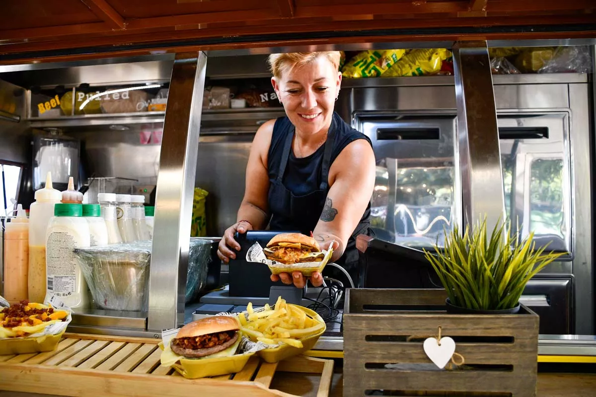 Inauguración de los Food Trucks de La Encina 2024