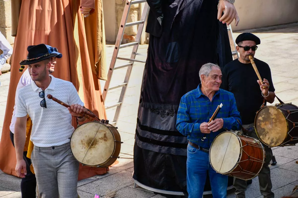 Encuentro de tamboriteros en las Fiestas de la Encina de Ponferrada