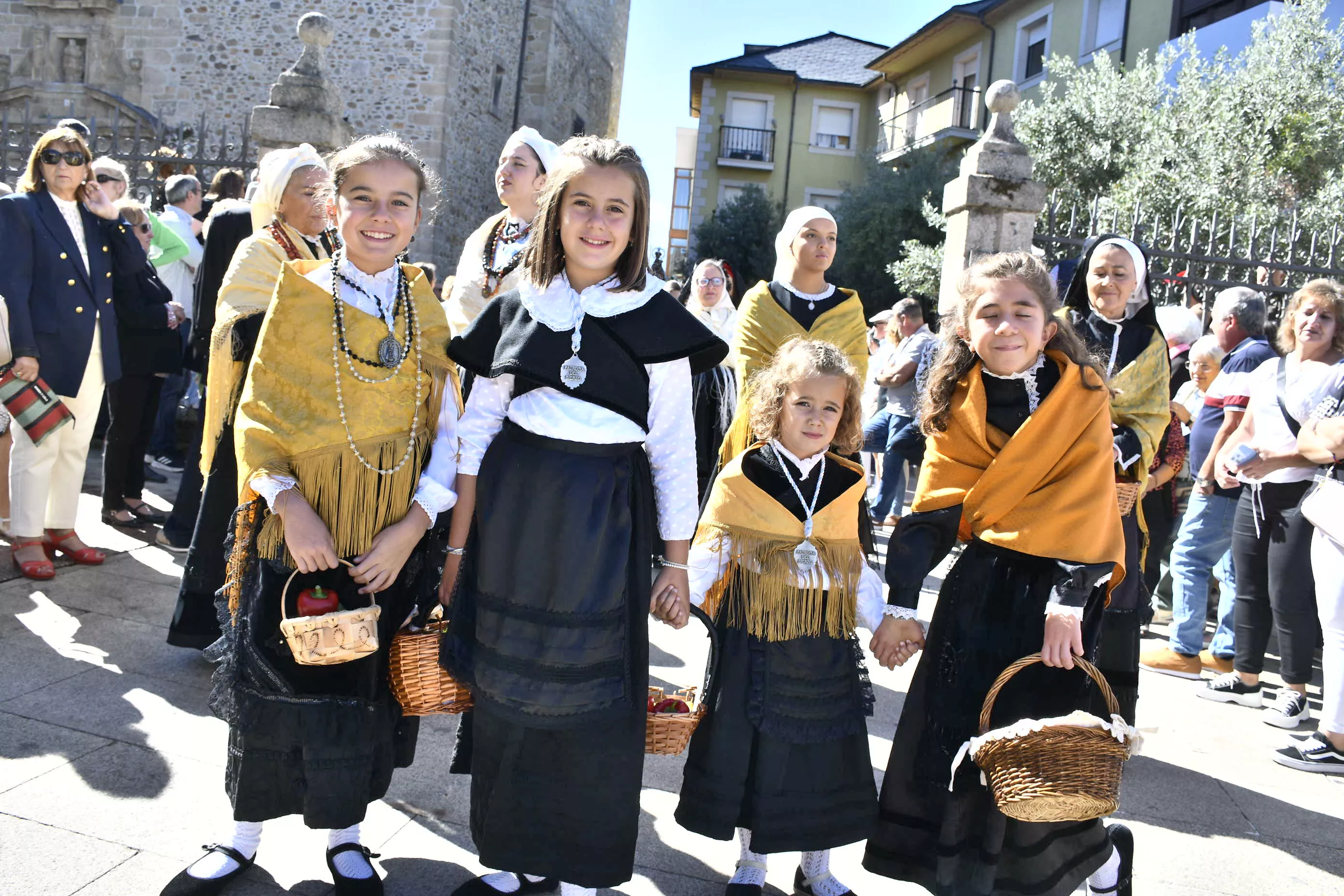 Día del Bierzo y ofrenda a la Virgen de La Encina