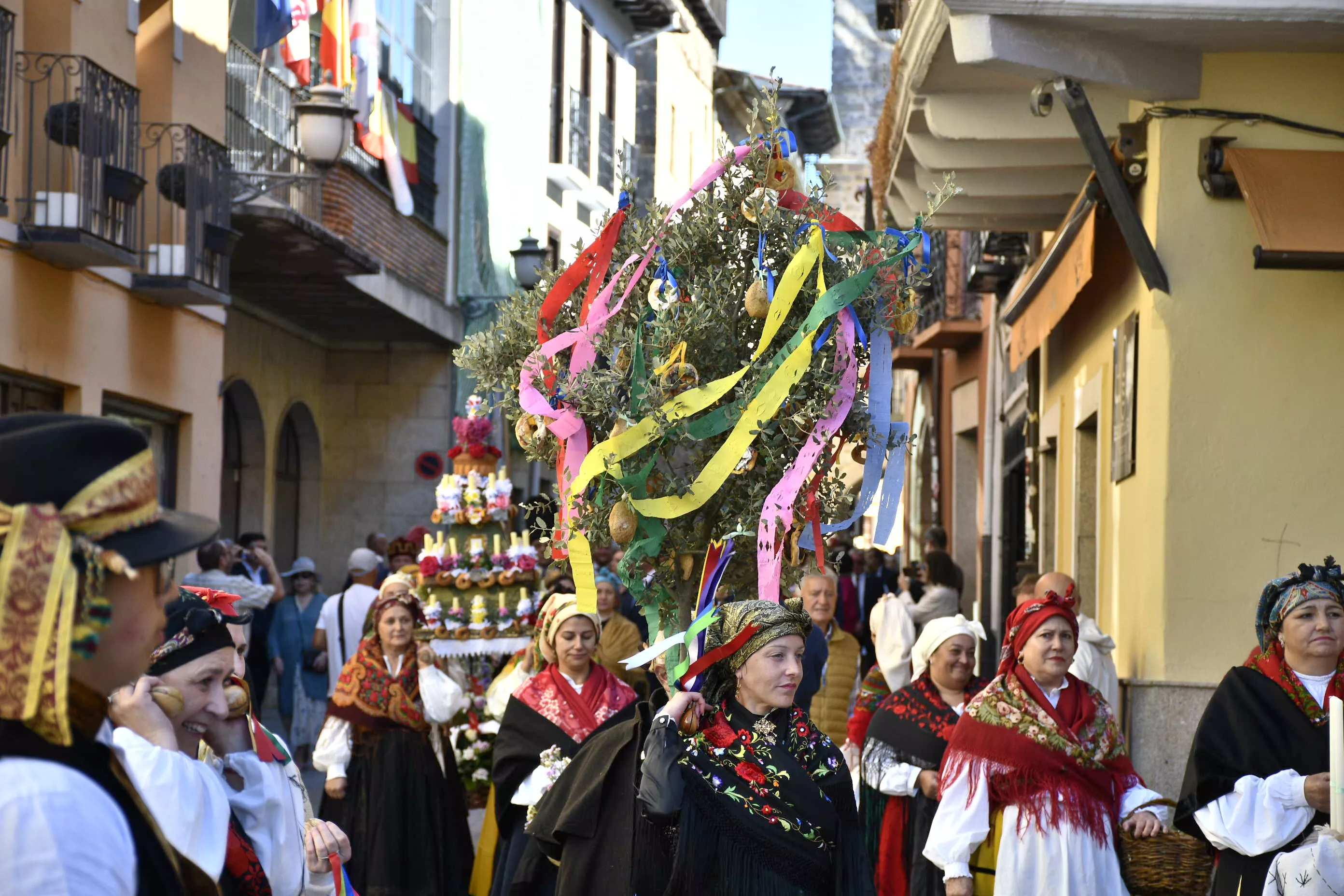 Día del Bierzo y ofrenda a la Virgen de La Encina