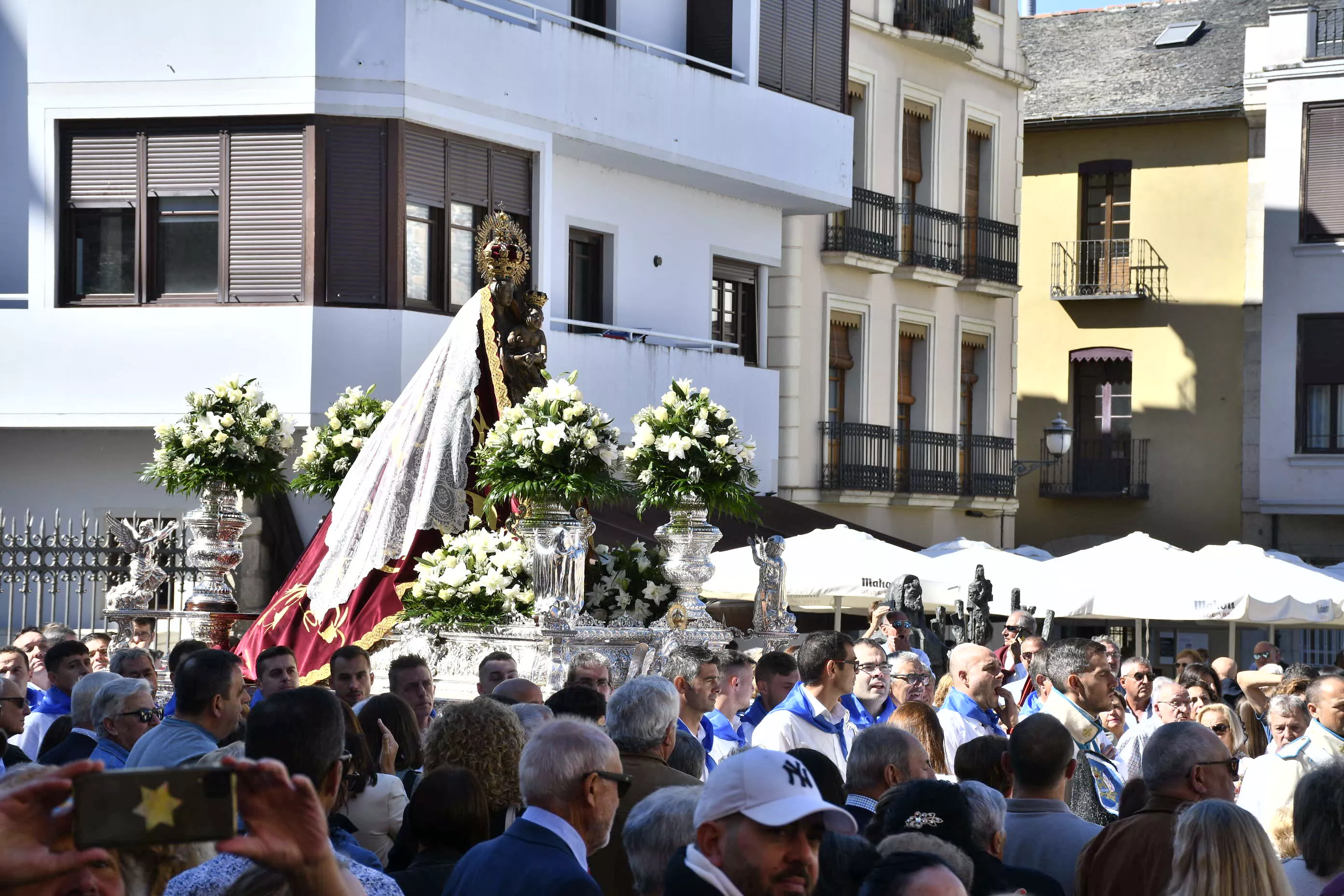 Día del Bierzo y ofrenda a la Virgen de La Encina