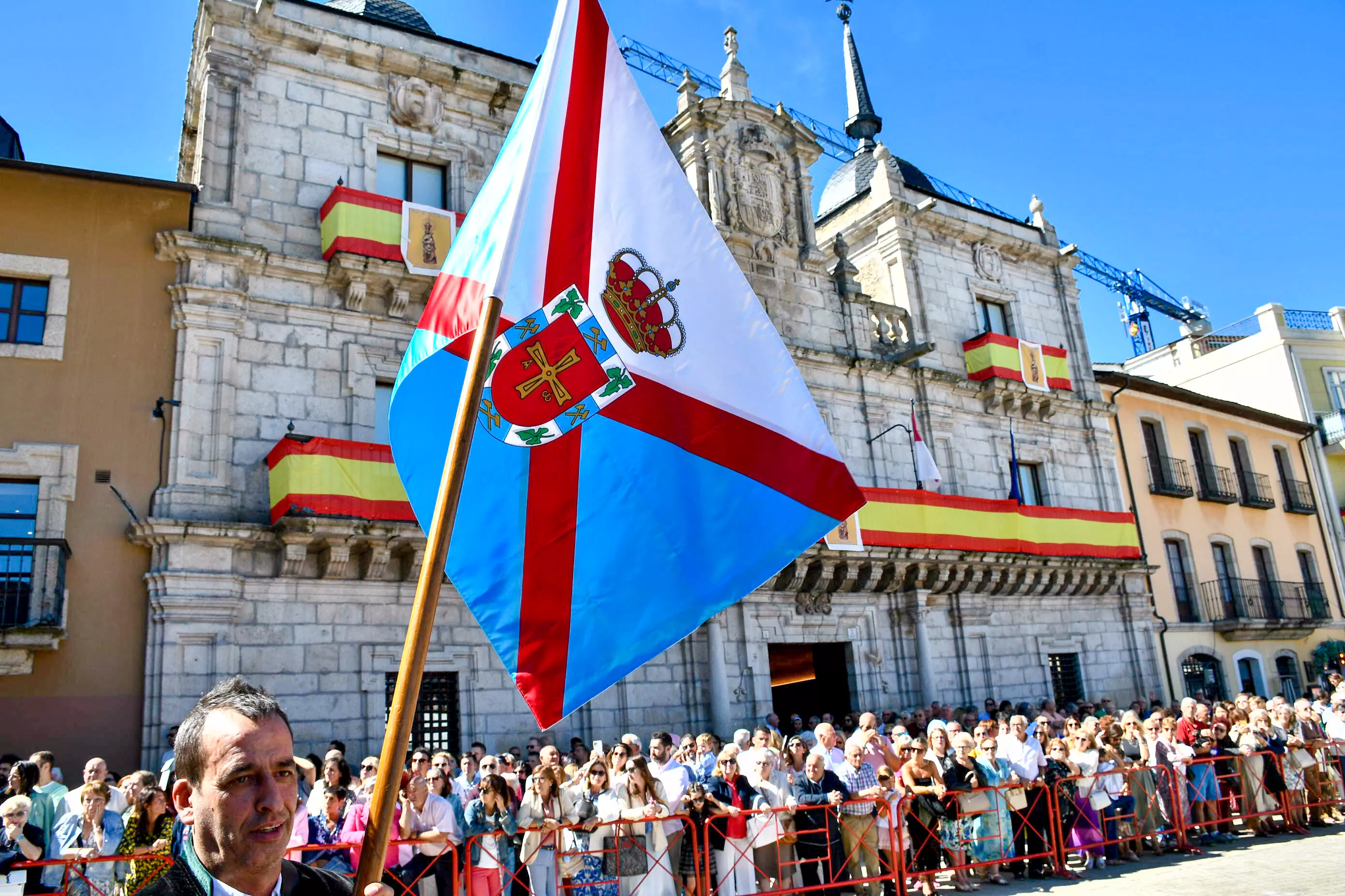 Día del Bierzo y ofrenda a la Virgen de La Encina