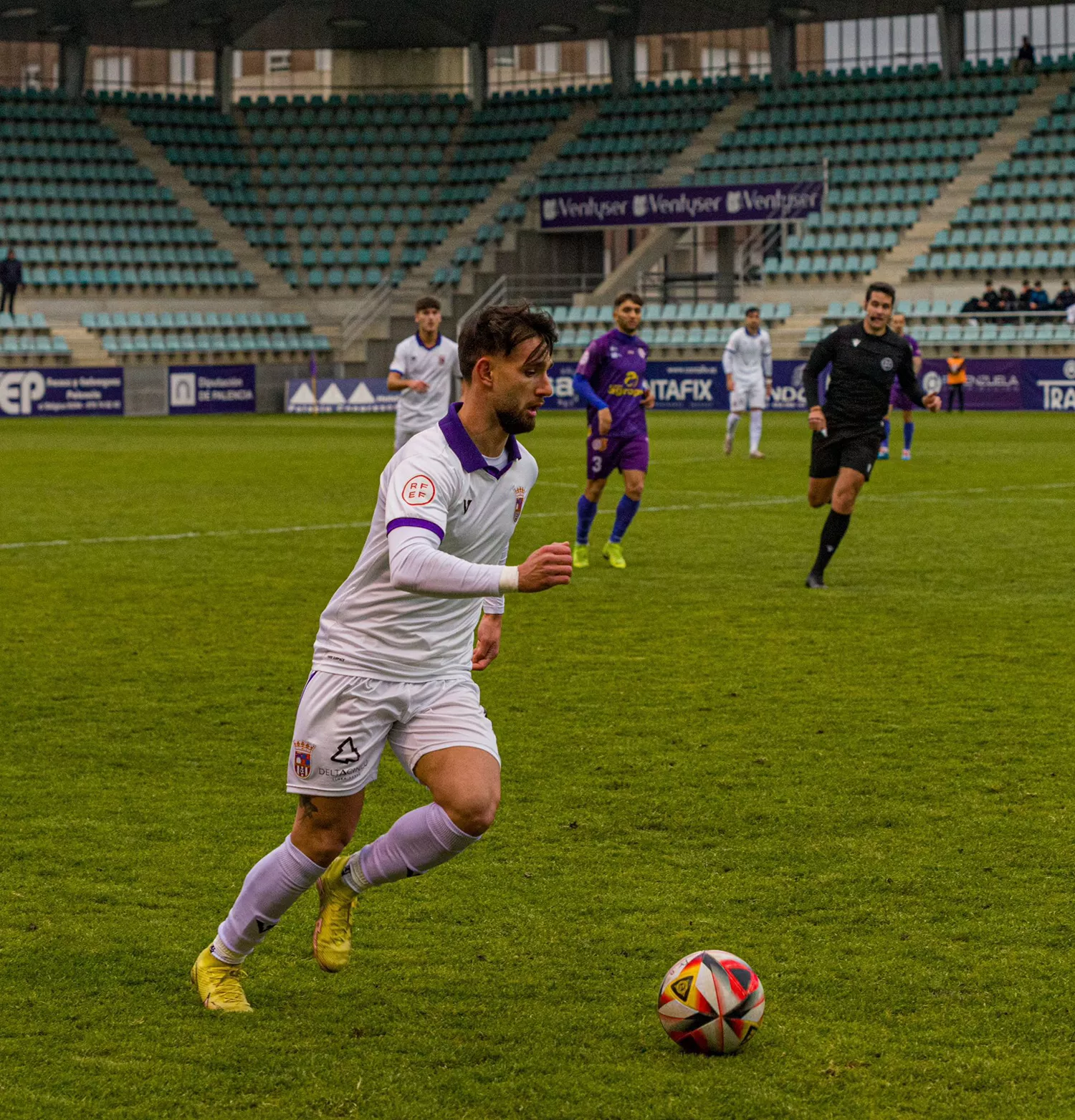 El Atlético Bembibre refuerza su ataque con Álex Gómez