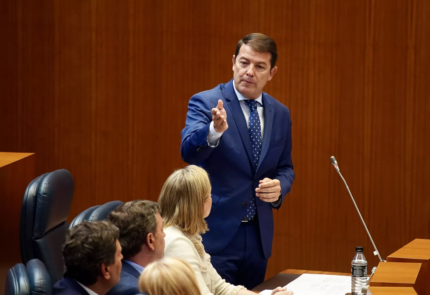 Alfonso Fernández Mañueco en el pleno de las Cortes celebrado este martes