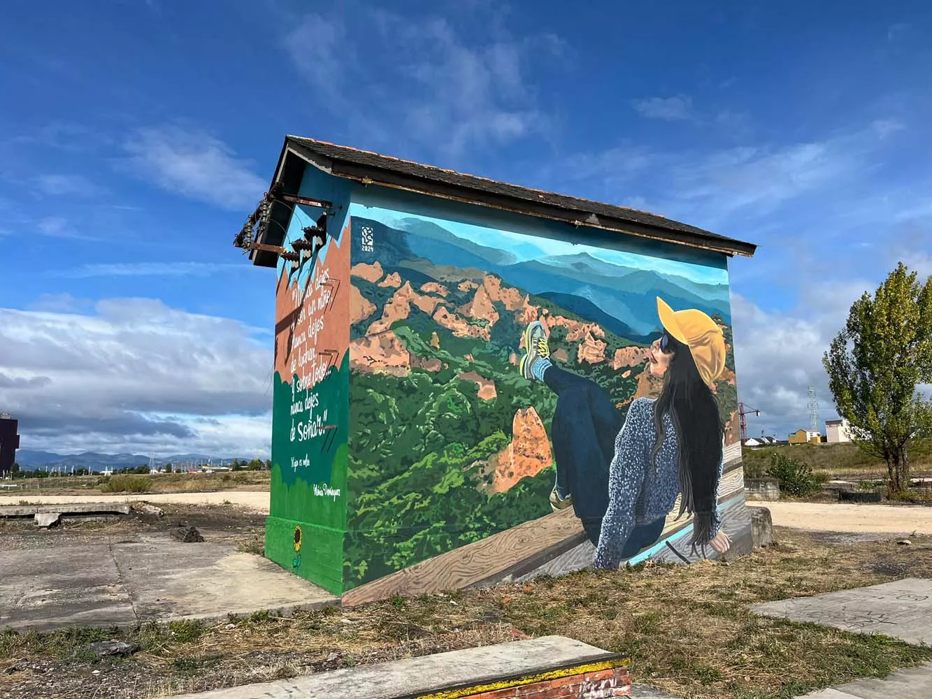 Mural de Mónica Domínguez en el Parque de la Juventud