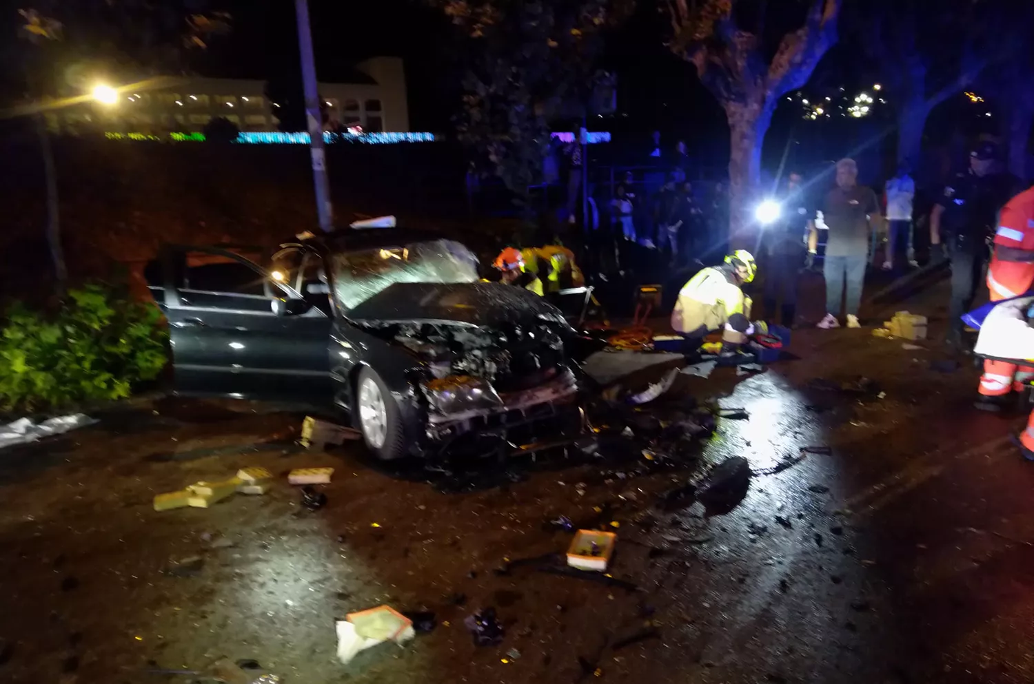 Trasladado al Hospital del Bierzo tras quedar atrapado en su vehículo en el barrio de Compostilla (Ponferrada)