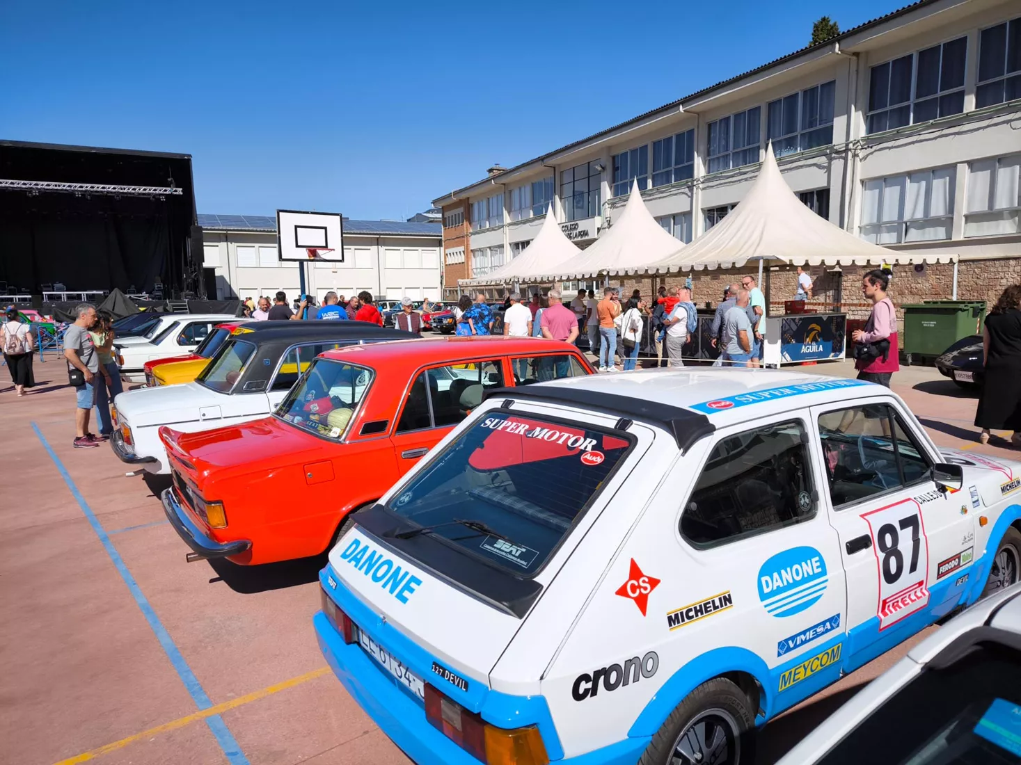 Coches clásicos en Bembibre (14)