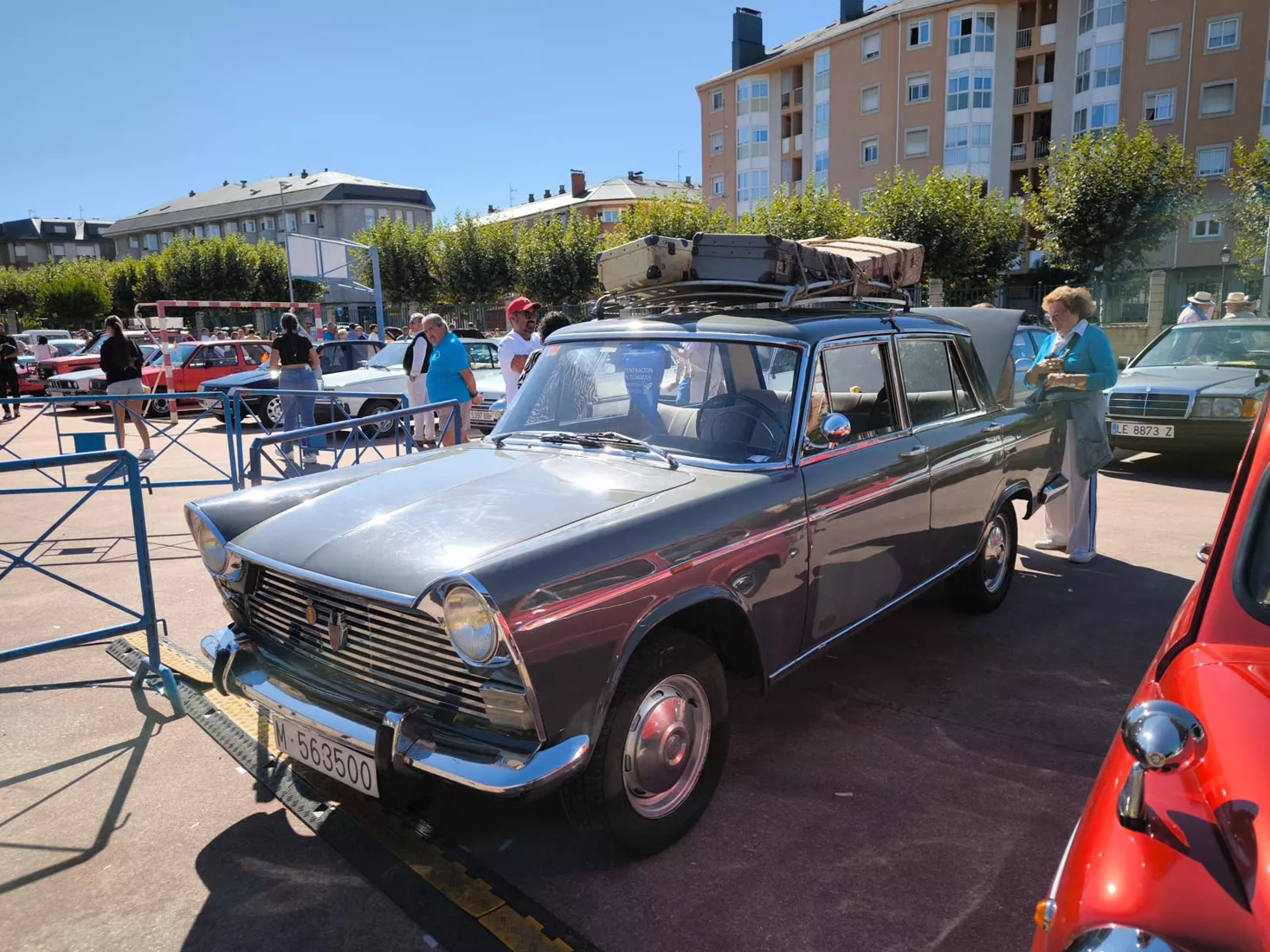 Coches clásicos en Bembibre (21)