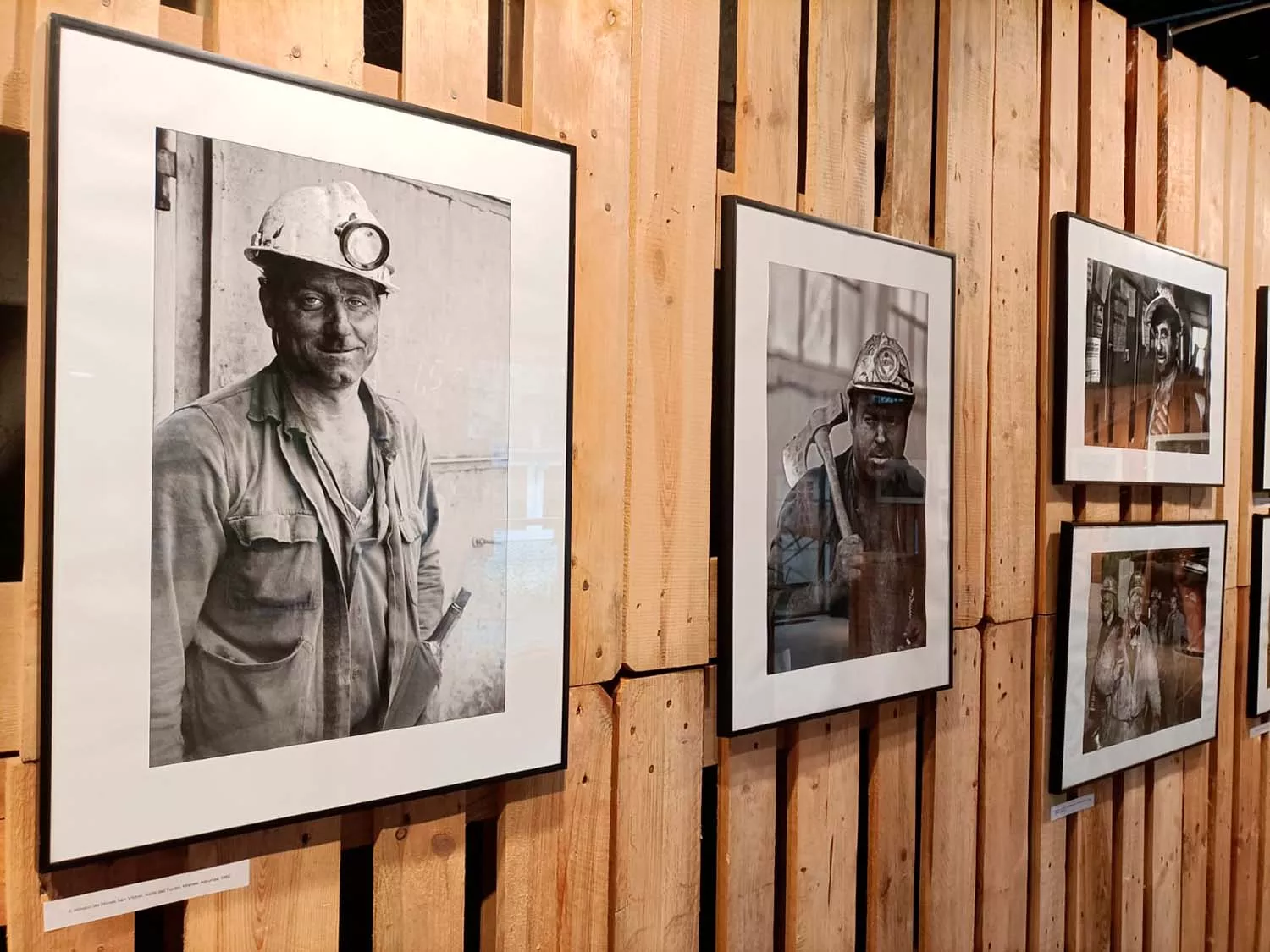 Exposición 'Tierra Negra. Minas y mineros'