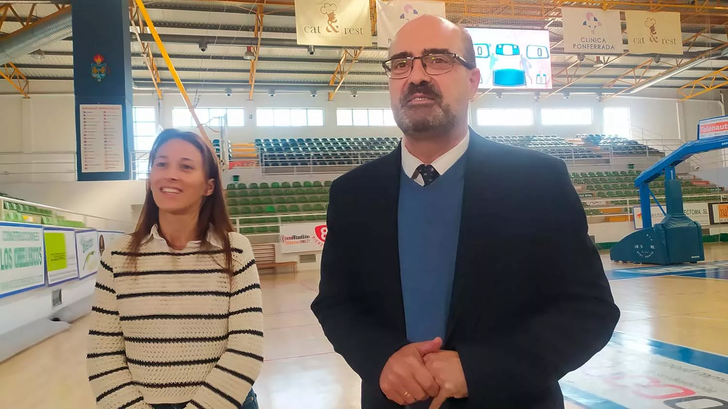 El alcalde de Ponferrada, Marco Morala, y la concejala de Deportes y Juventud, Eva González