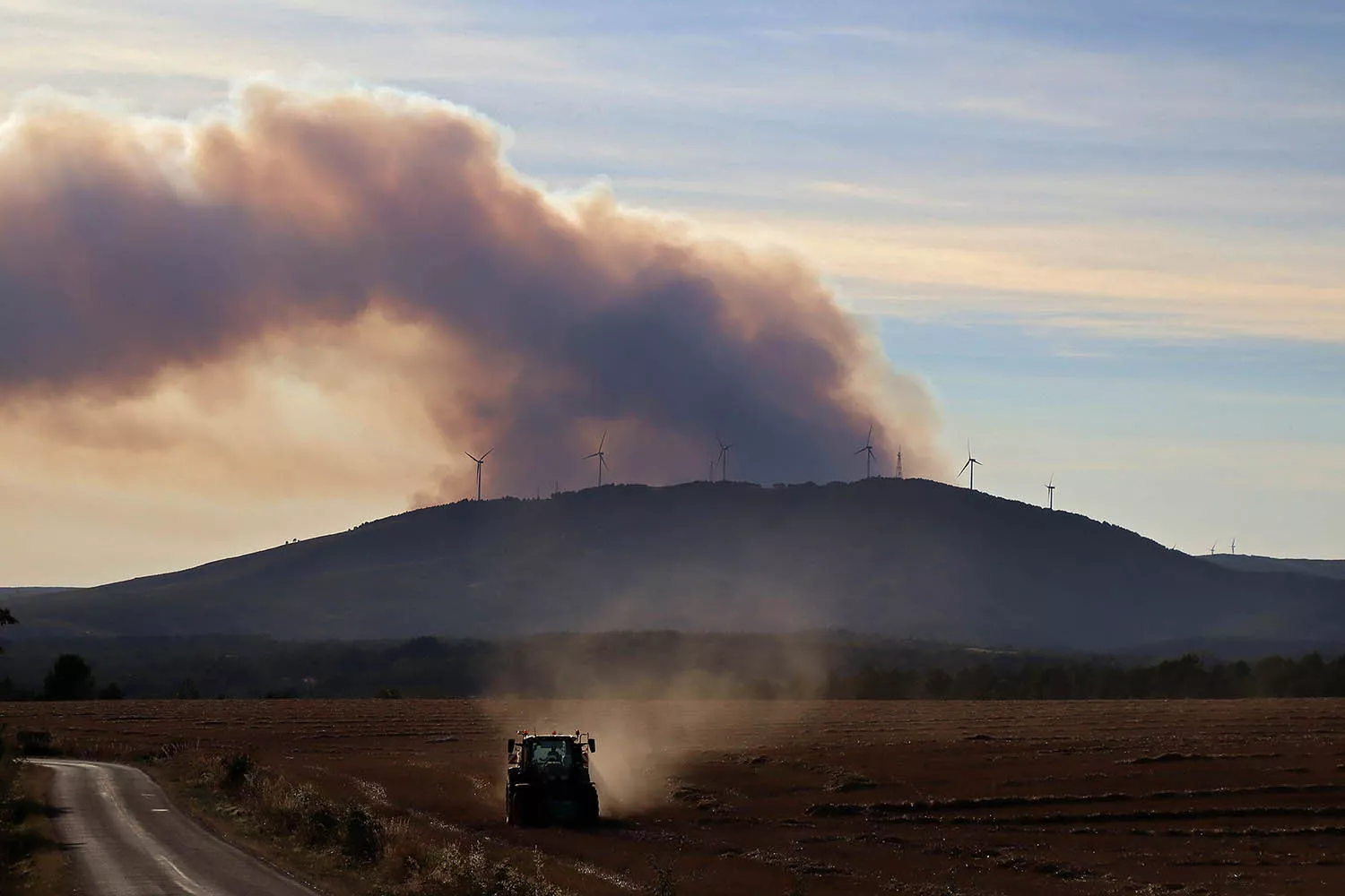 Incendio de Brañuelas visto desde La Cepeda (León)