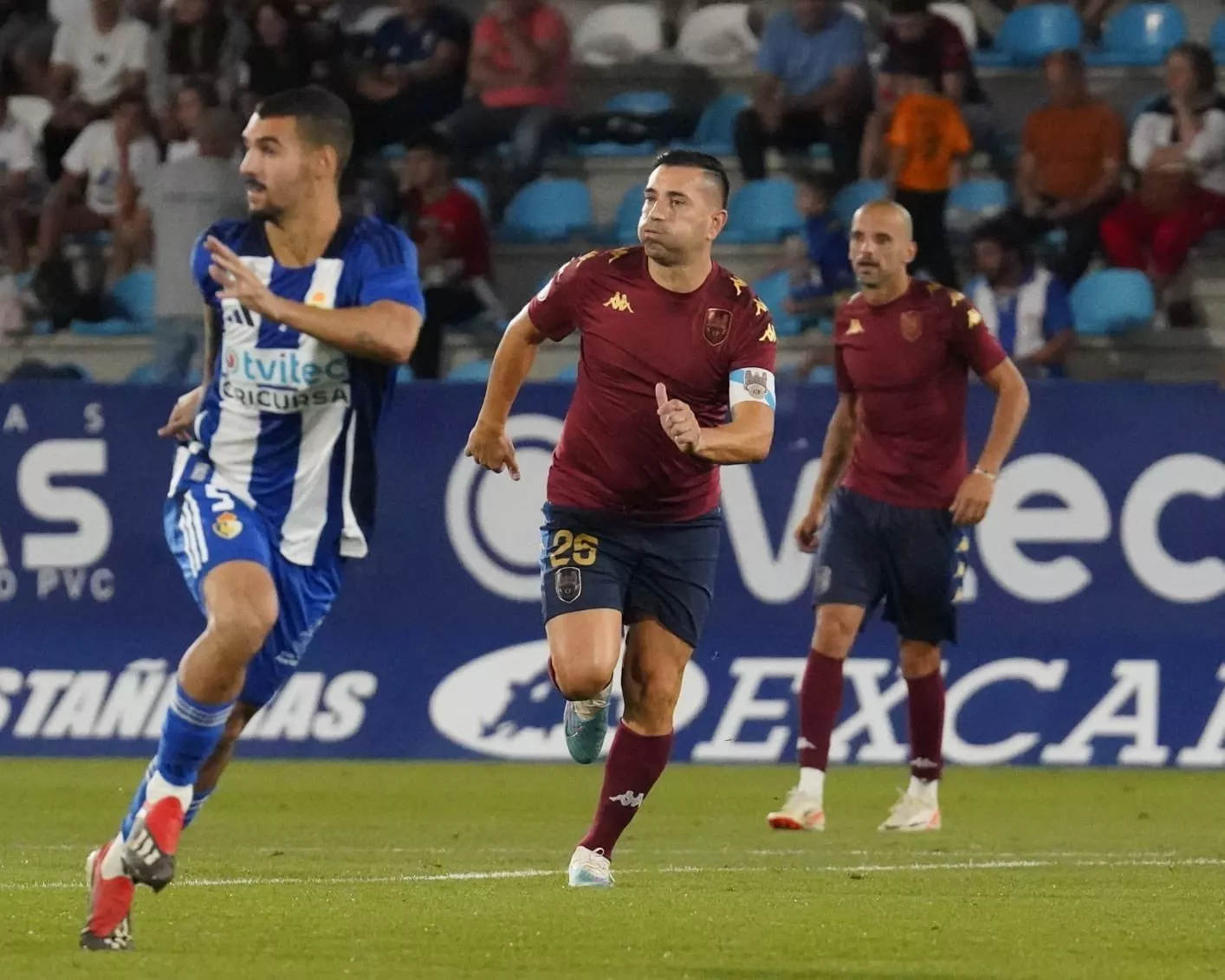 Emotiva retirada de Yuri en El Toralín | Foto: Ponferradina